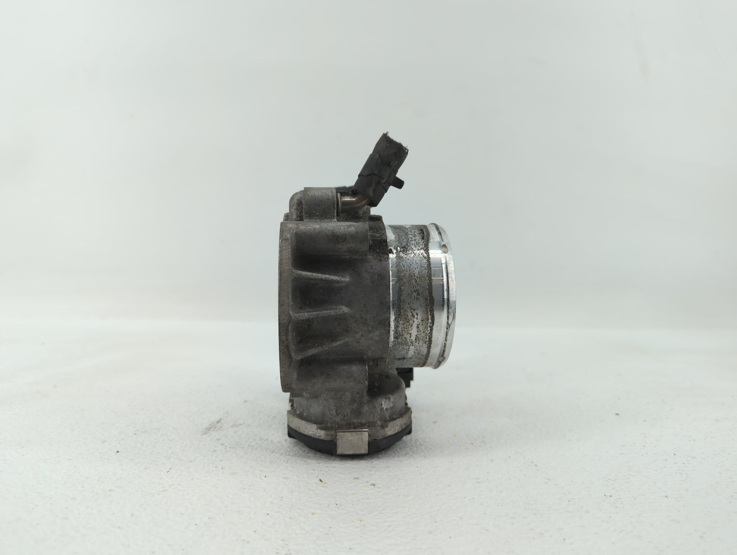 2014-2016 Kia Sportage Throttle Body P/N:904501 0001 35100-2G700 Fits Fits 2011 2012 2013 2014 2015 2016 OEM Used Auto Parts