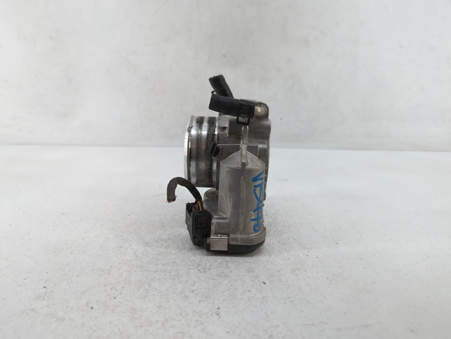 2014-2016 Kia Sportage Throttle Body P/N:35100-2G700 Fits Fits 2011 2012 2013 2014 2015 2016 OEM Used Auto Parts - Oemusedau