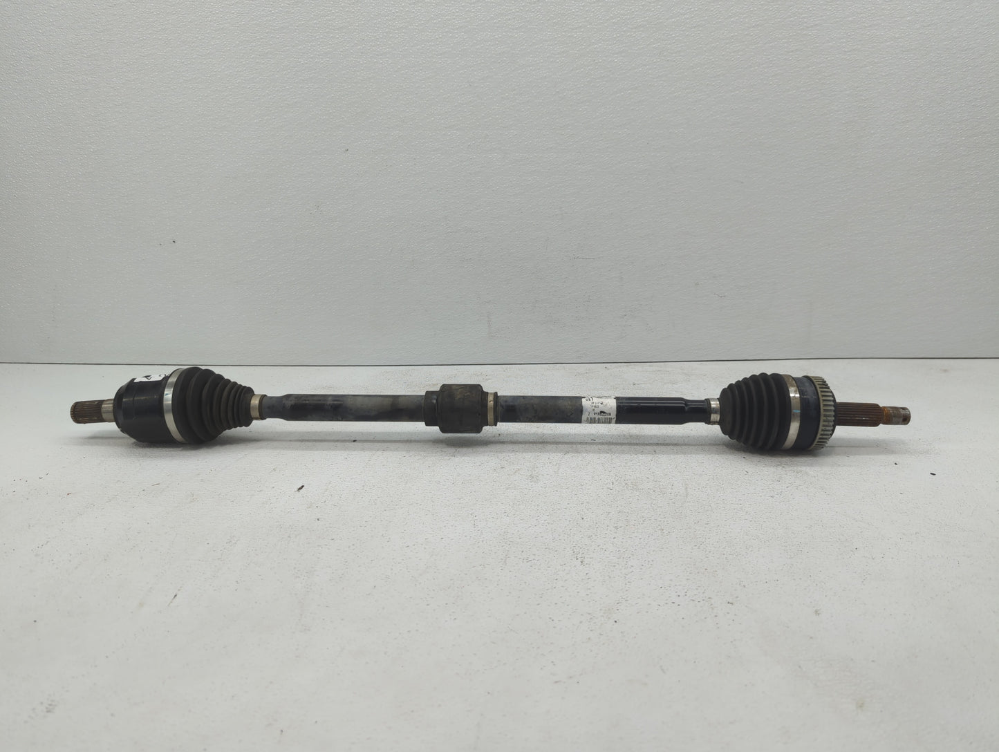 2014-2016 Kia Sportage Axle Shaft Front Passenger Cv C/v - Oemusedautoparts1.com