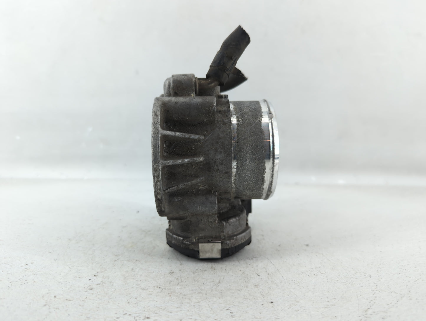 2014-2016 Kia Sportage Throttle Body P/N:2B54430Y 35100-2G700 Fits Fits 2011 2012 2013 2014 2015 2016 OEM Used Auto Parts - 