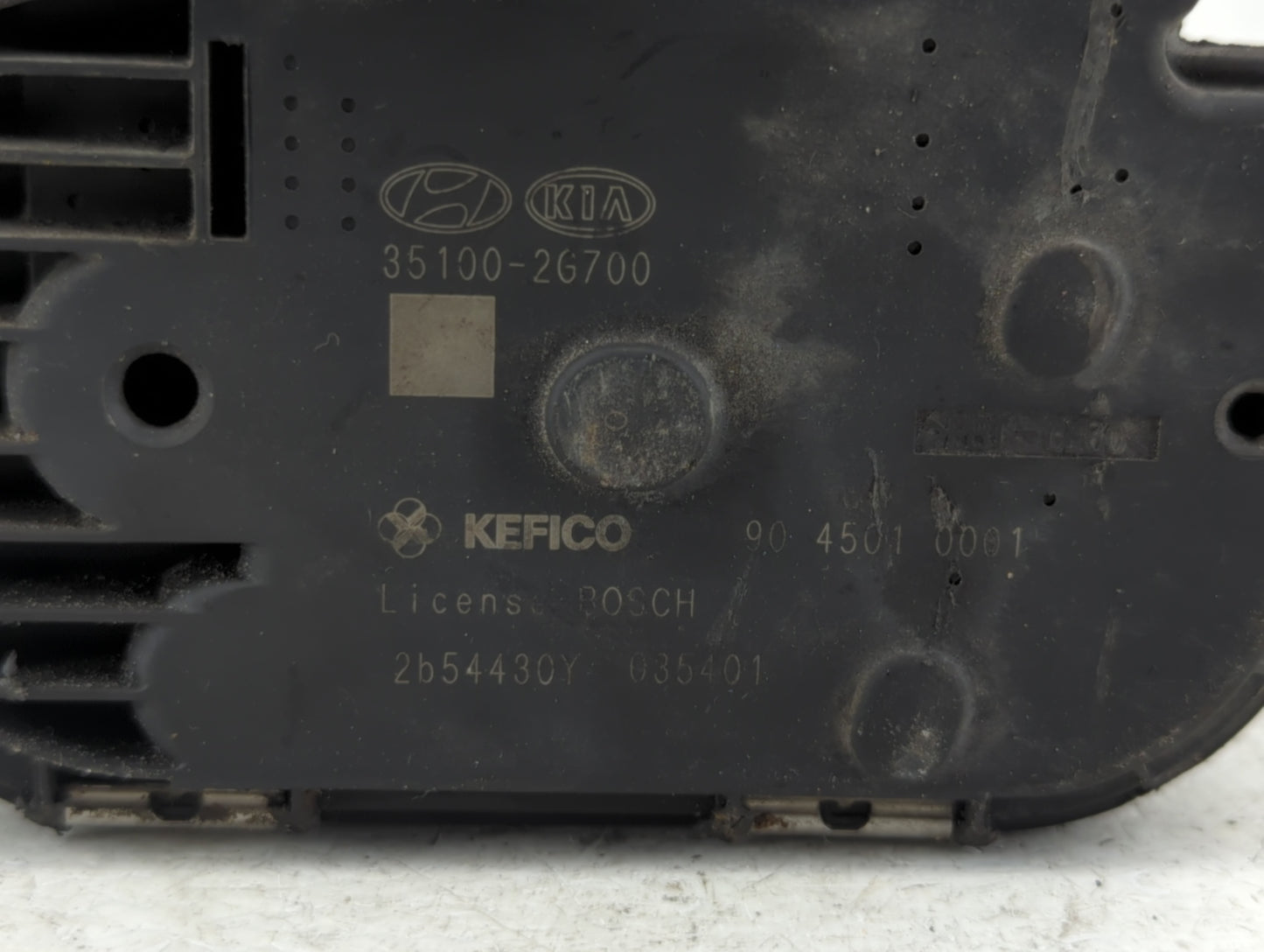 2014-2016 Kia Sportage Throttle Body P/N:2B54430Y 35100-2G700 Fits Fits 2011 2012 2013 2014 2015 2016 OEM Used Auto Parts - 