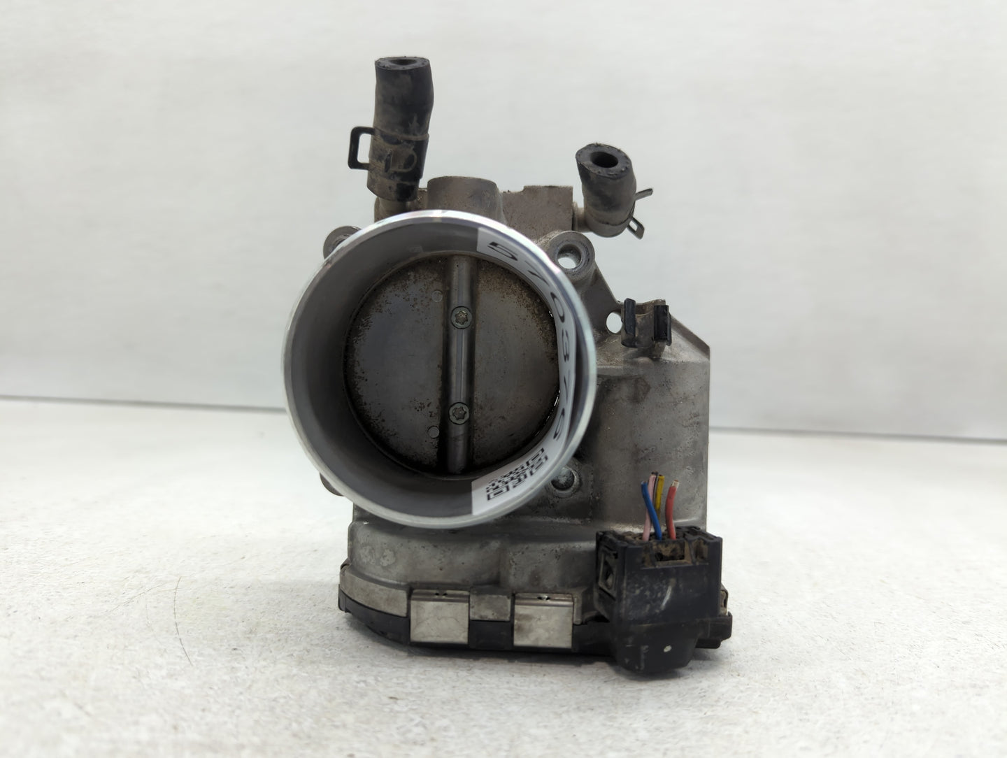 2014-2016 Kia Sportage Throttle Body P/N:35100-2G700 Fits Fits 2011 2012 2013 2014 2015 2016 OEM Used Auto Parts - Oemusedau