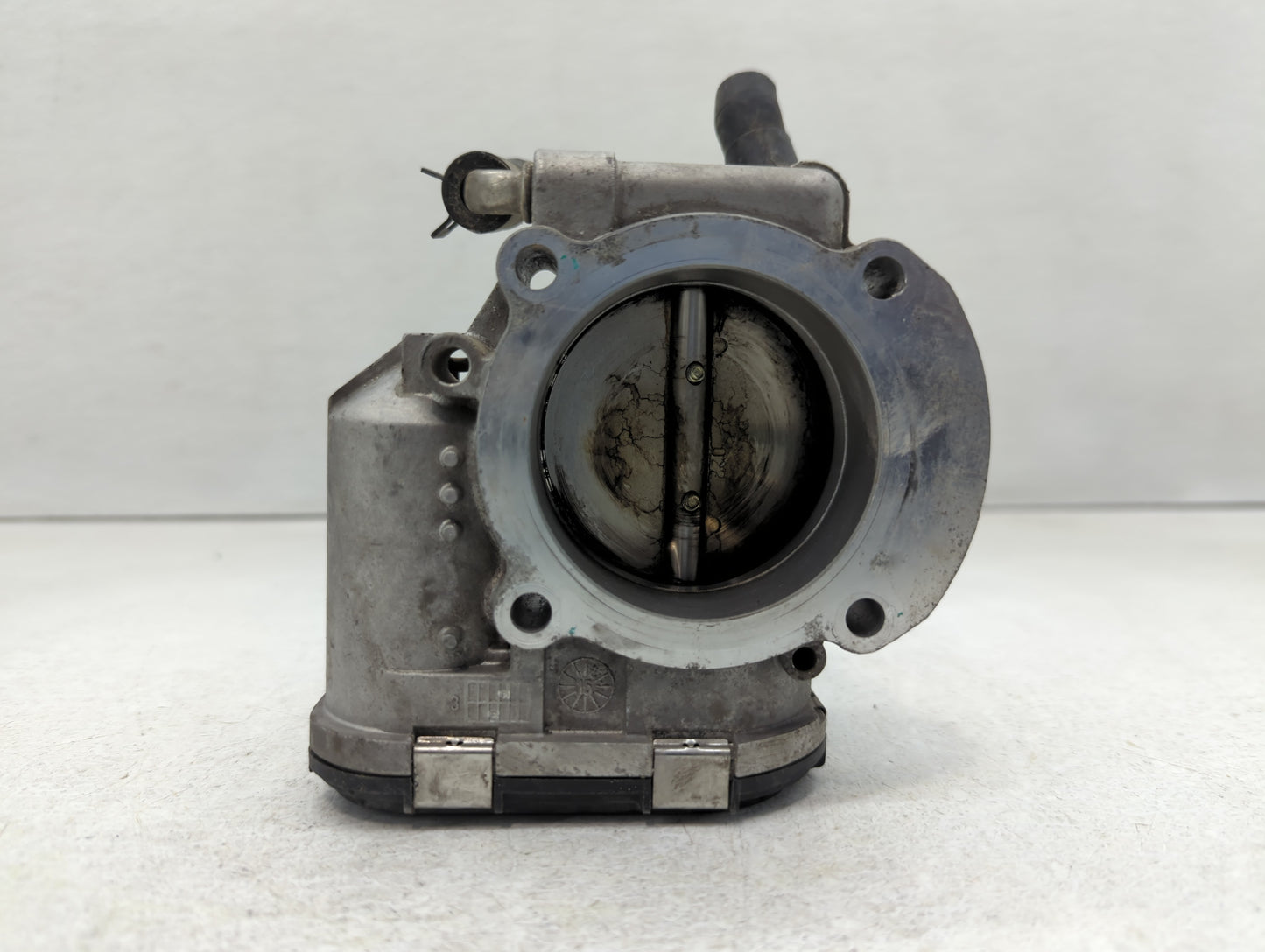 2014-2016 Kia Sportage Throttle Body P/N:35100-2G700 Fits Fits 2011 2012 2013 2014 2015 2016 OEM Used Auto Parts - Oemusedau