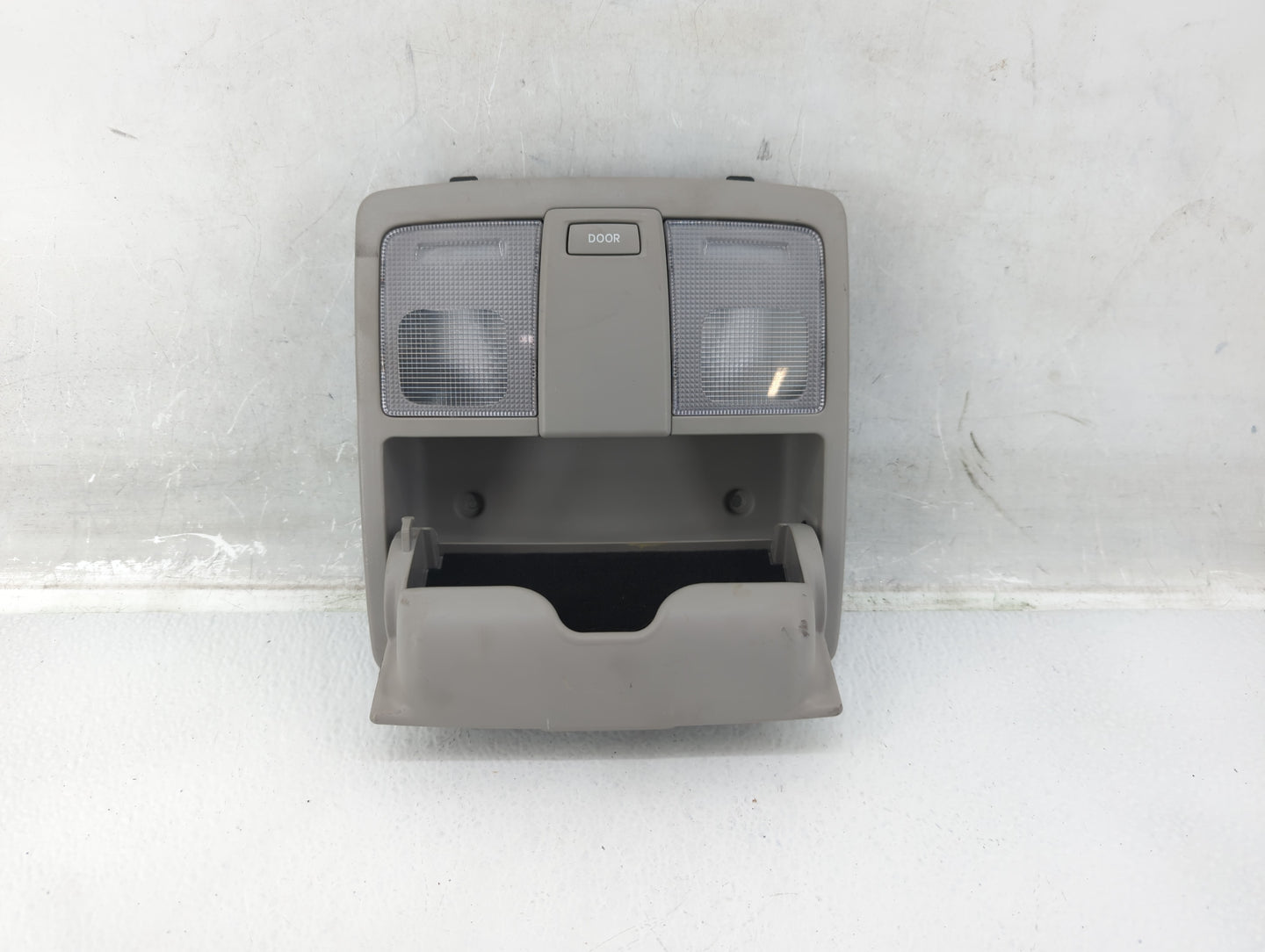 2011-2016 Kia Sportage Overhead Roof Console 573935 - Oemusedautoparts1.com