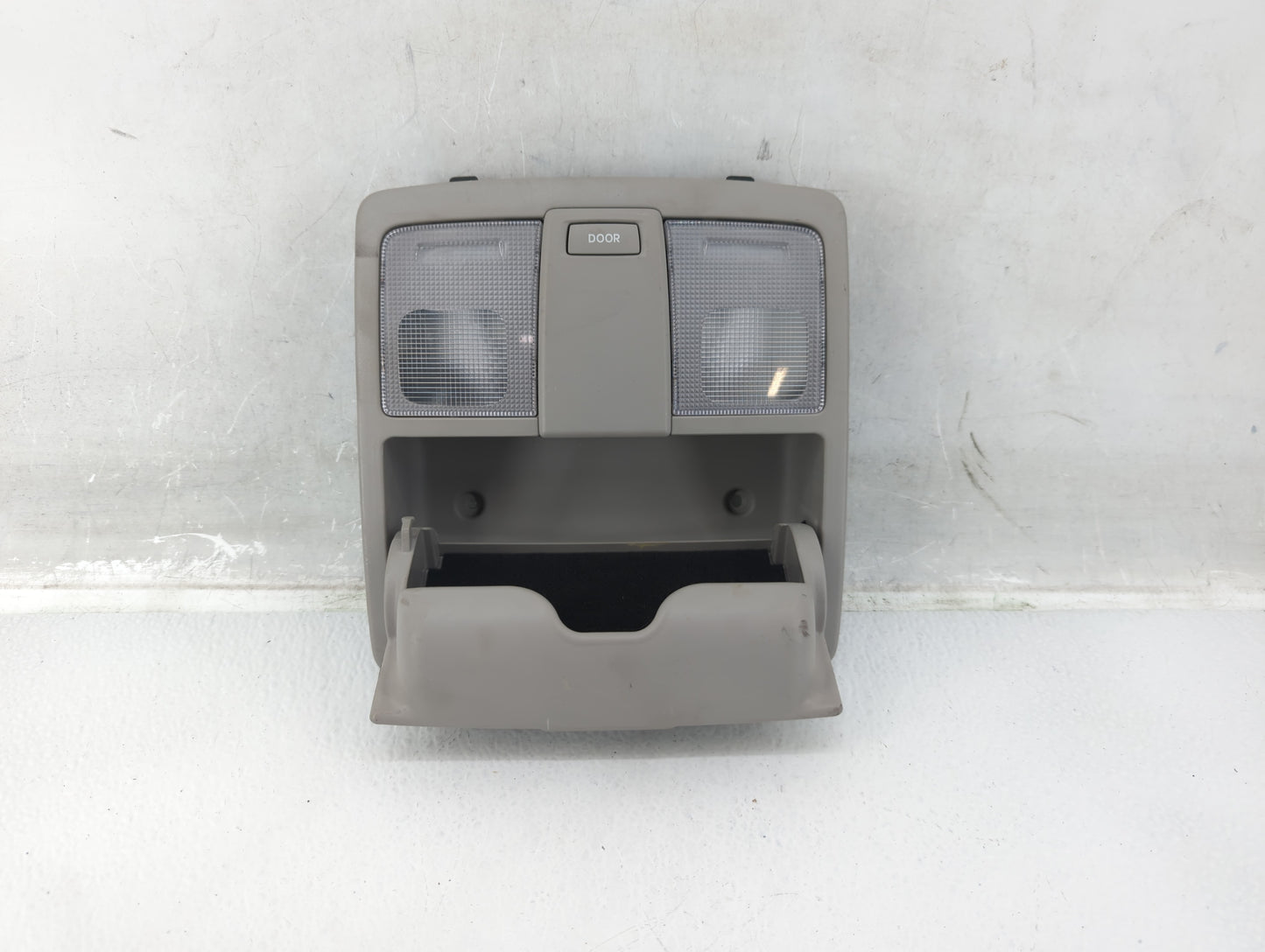 2011-2016 Kia Sportage Overhead Roof Console 573935 - Oemusedautoparts1.com