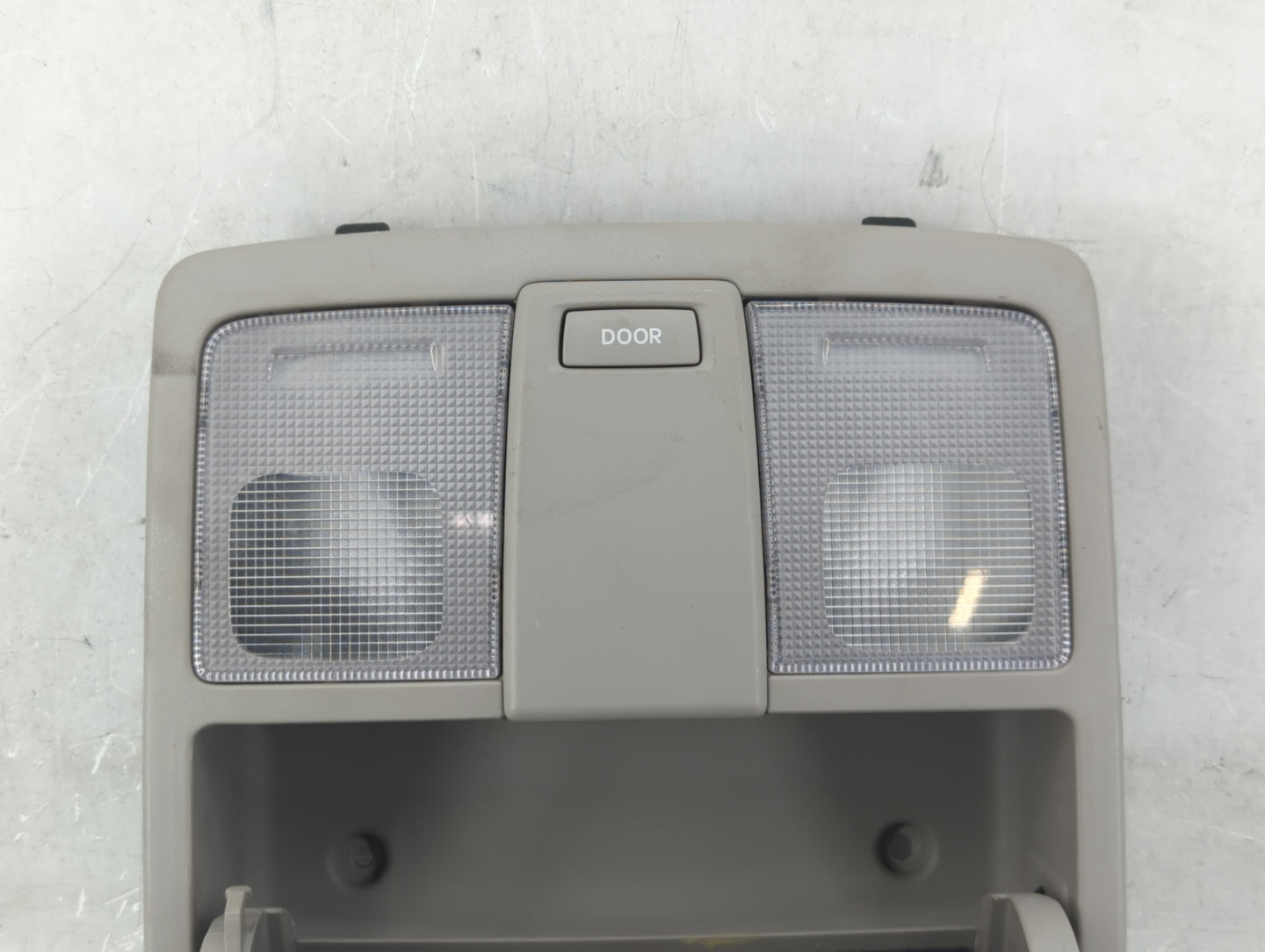 2011-2016 Kia Sportage Overhead Roof Console 573935 - Oemusedautoparts1.com