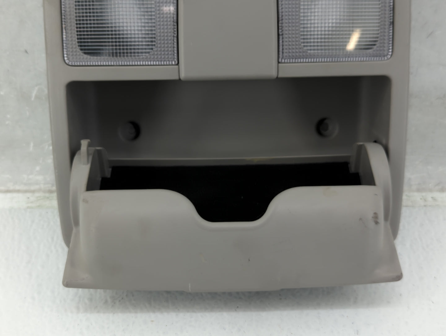 2011-2016 Kia Sportage Overhead Roof Console 573935 - Oemusedautoparts1.com