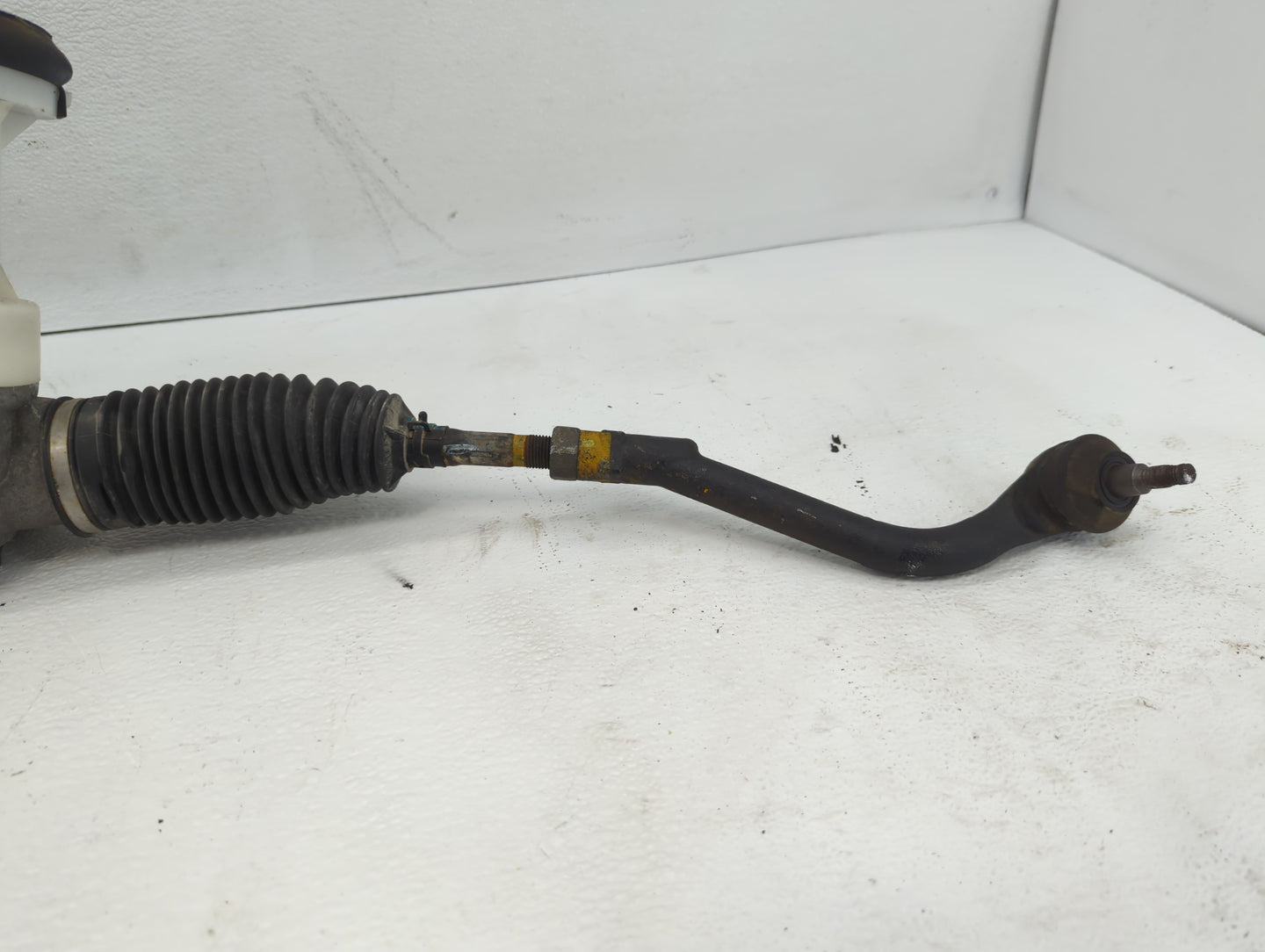 2016 Kia Sportage Rack and Pinion Steering Gear P/N:LM14GCJBBKC-133 56500-2S010 Fits OEM Used Auto Parts - Oemusedautoparts1