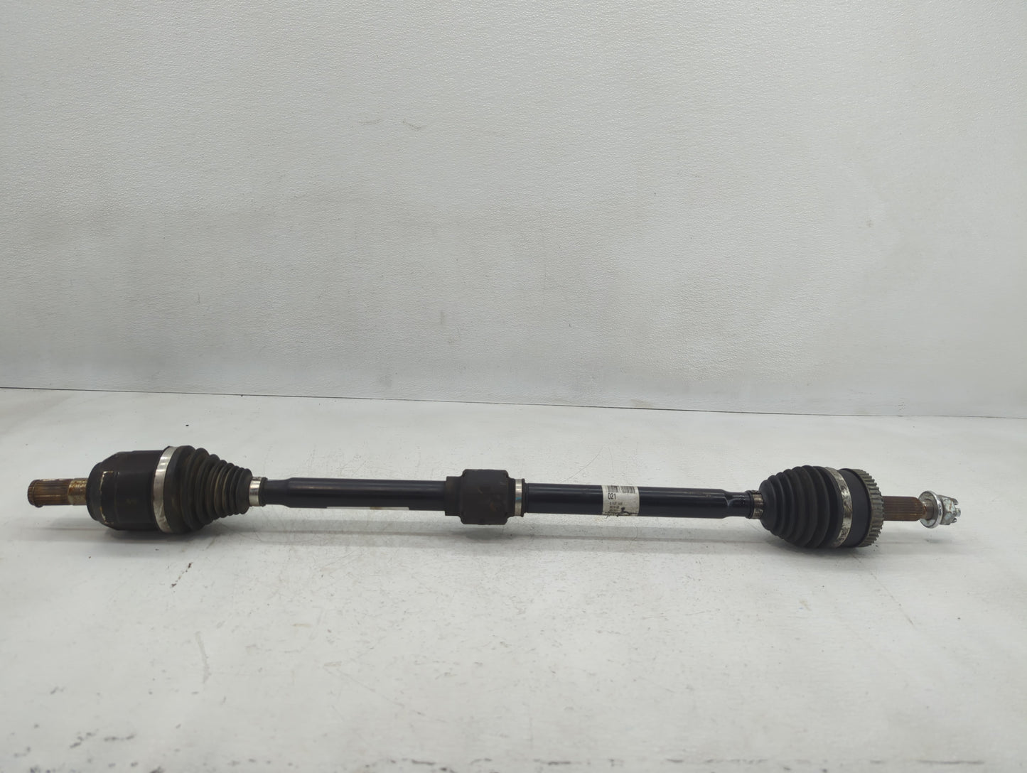 2014-2016 Kia Sportage Axle Shaft Front Driver Cv C/v - Oemusedautoparts1.com