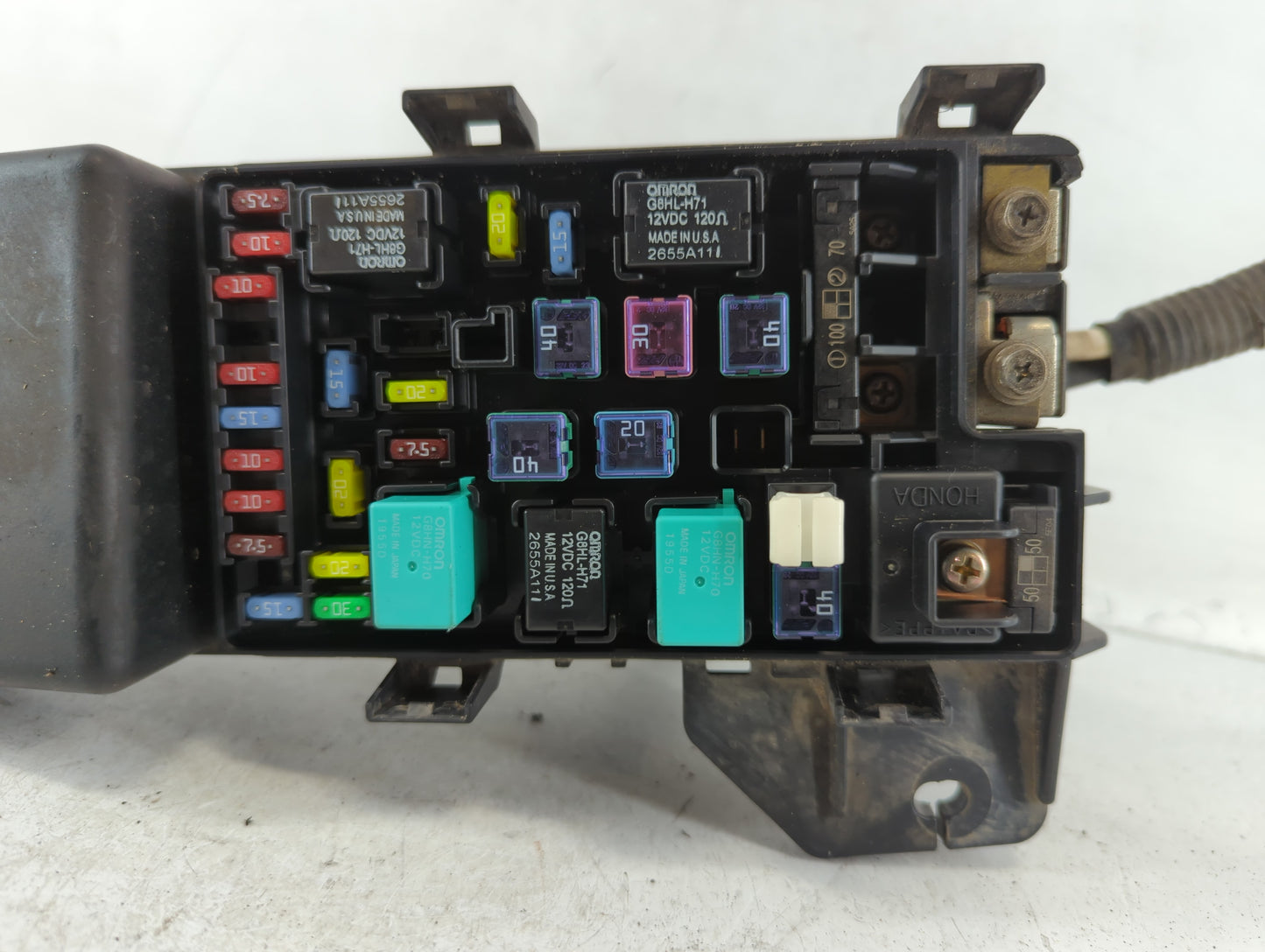2014-2016 Kia Sportage Fusebox Fuse Box Panel Relay Module P/N:65070524175 Fits Fits 2014 2015 2016 OEM Used Auto Parts - Oe