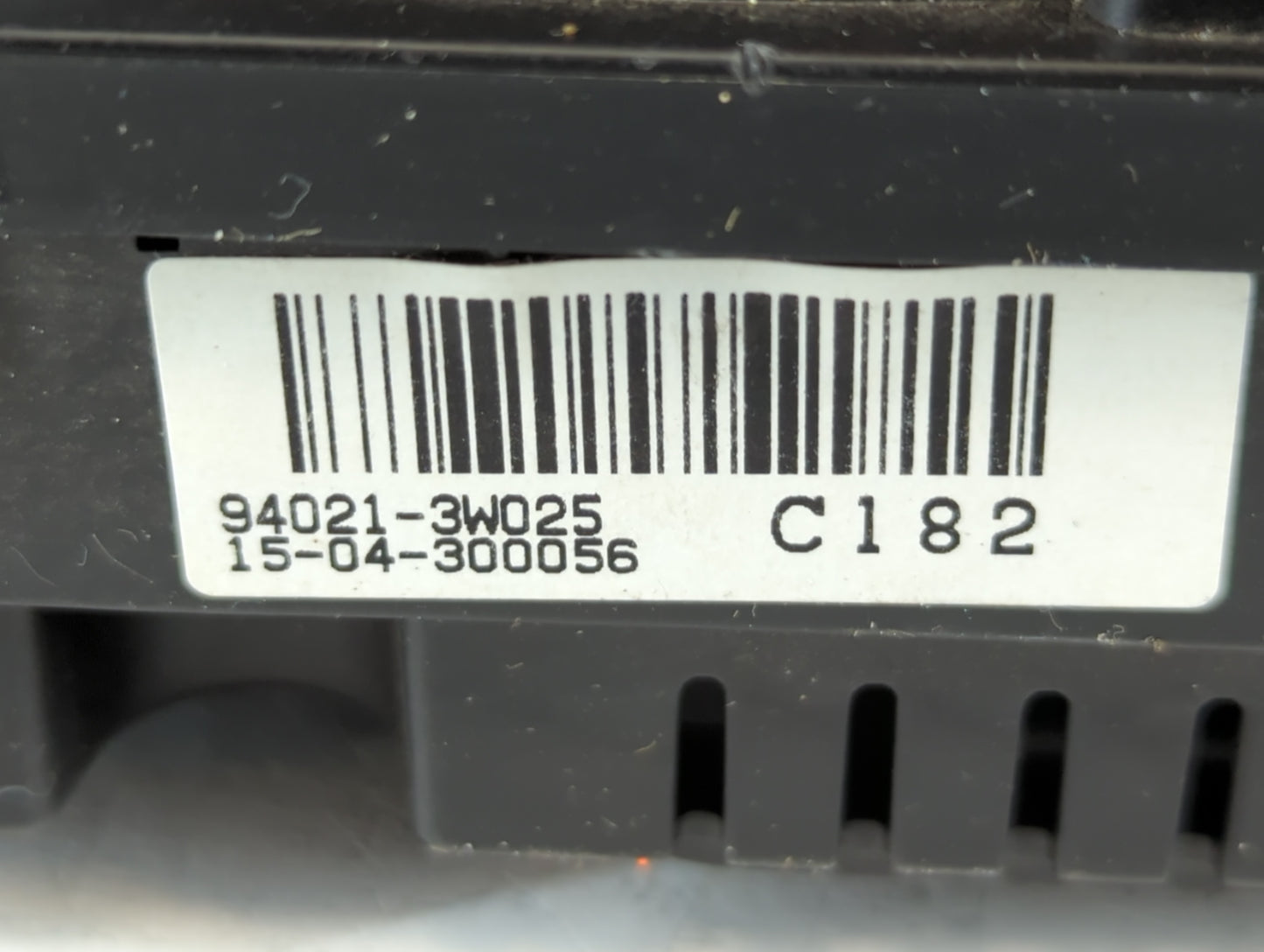 2014-2016 Kia Sportage Instrument Cluster Speedometer Gauges P/N:C182 94021-3W025 Fits Fits 2014 2015 2016 OEM Used Auto Par