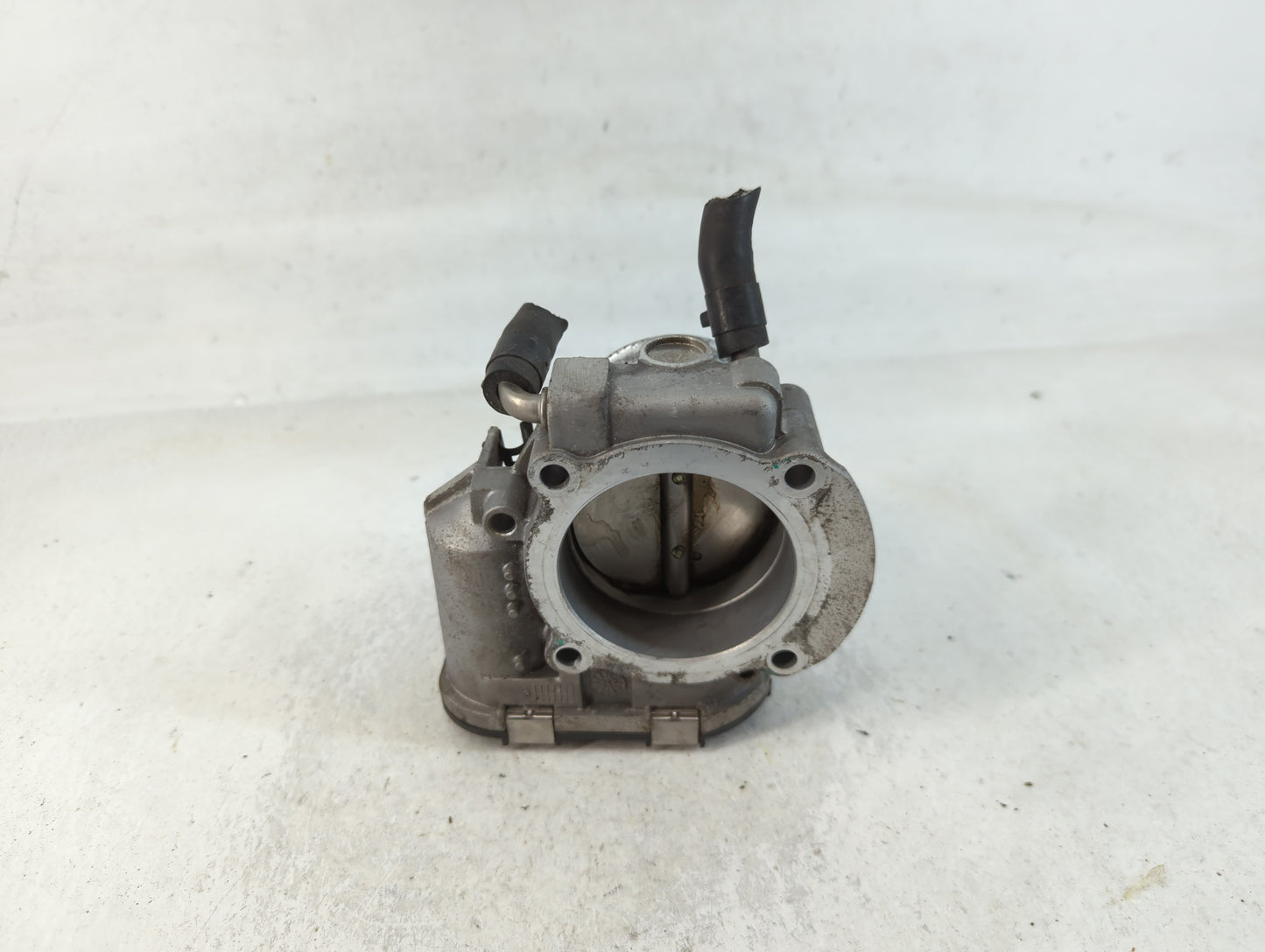 2014-2016 Kia Sportage Throttle Body P/N:35100-2G700 Fits Fits 2011 2012 2013 2014 2015 2016 OEM Used Auto Parts - Oemusedau
