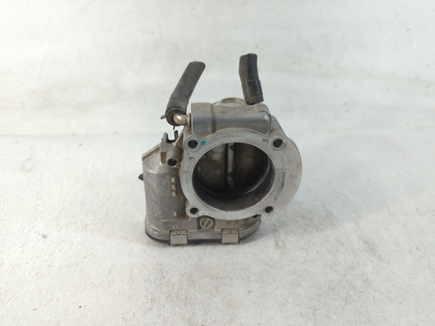 2014-2016 Kia Sportage Throttle Body P/N:35100-2G700 Fits Fits 2011 2012 2013 2014 2015 2016 OEM Used Auto Parts - Oemusedau