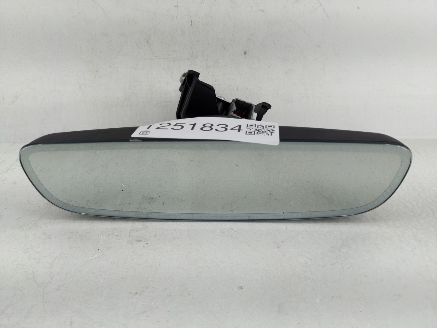 2016 Land Rover Discovery Interior Rear View Mirror Replacement OEM P/N:GNTX-1547 E11048560 Fits OEM Used Auto Parts - Oemus