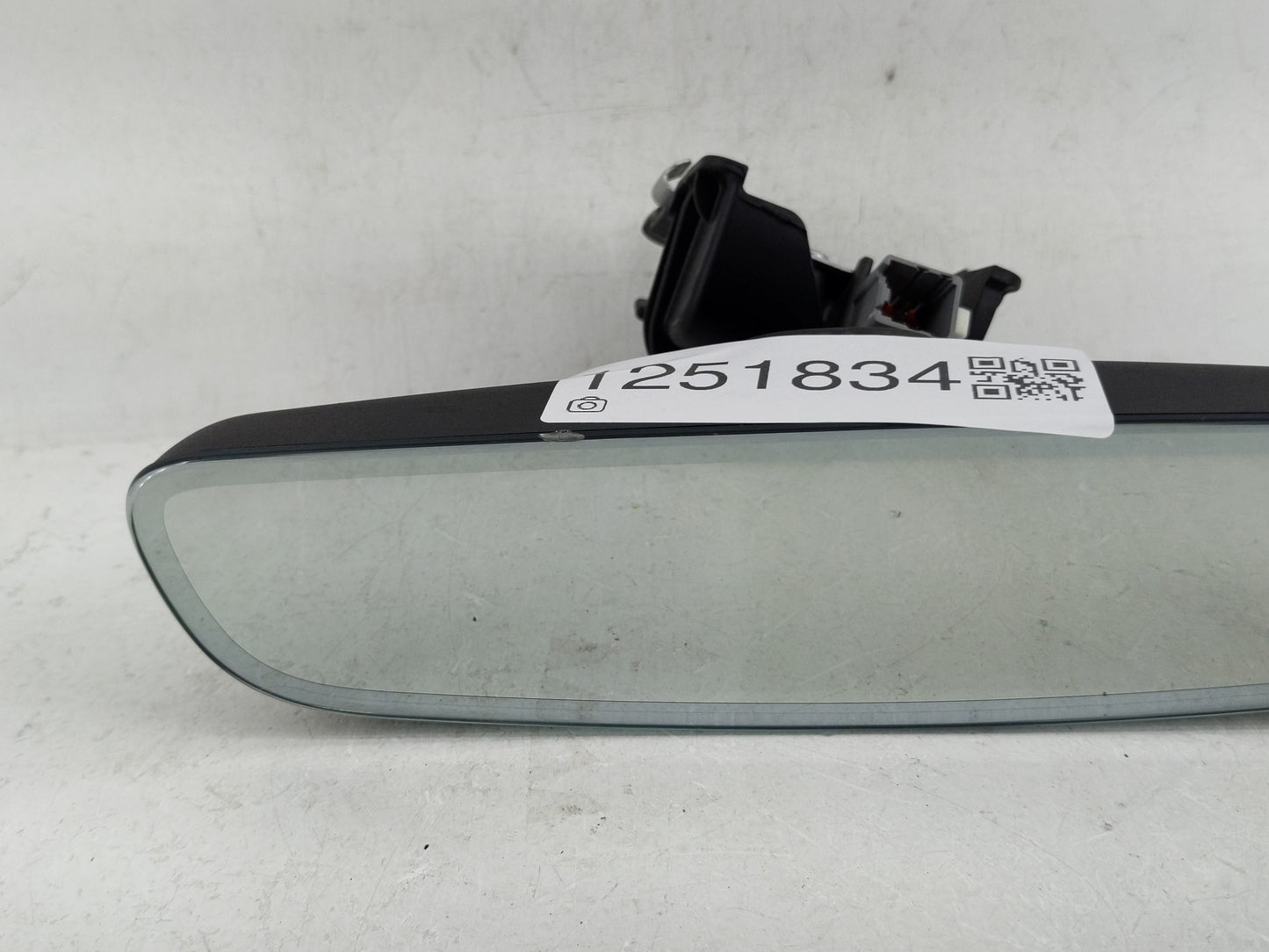 2016 Land Rover Discovery Interior Rear View Mirror Replacement OEM P/N:GNTX-1547 E11048560 Fits OEM Used Auto Parts - Oemus