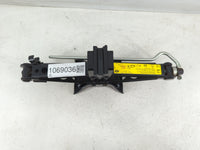 2016 Land Rover Discovery Sport Spare Scissor Car Jack 1069036 - Oemusedautoparts1.com