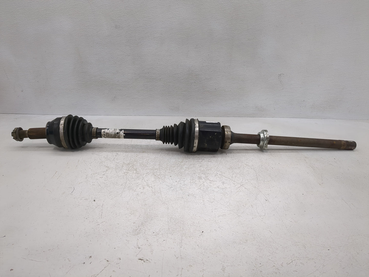 2015-2017 Land Rover Discovery Sport Axle Shaft Front Driver Cv C/v - Oemusedautoparts1.com