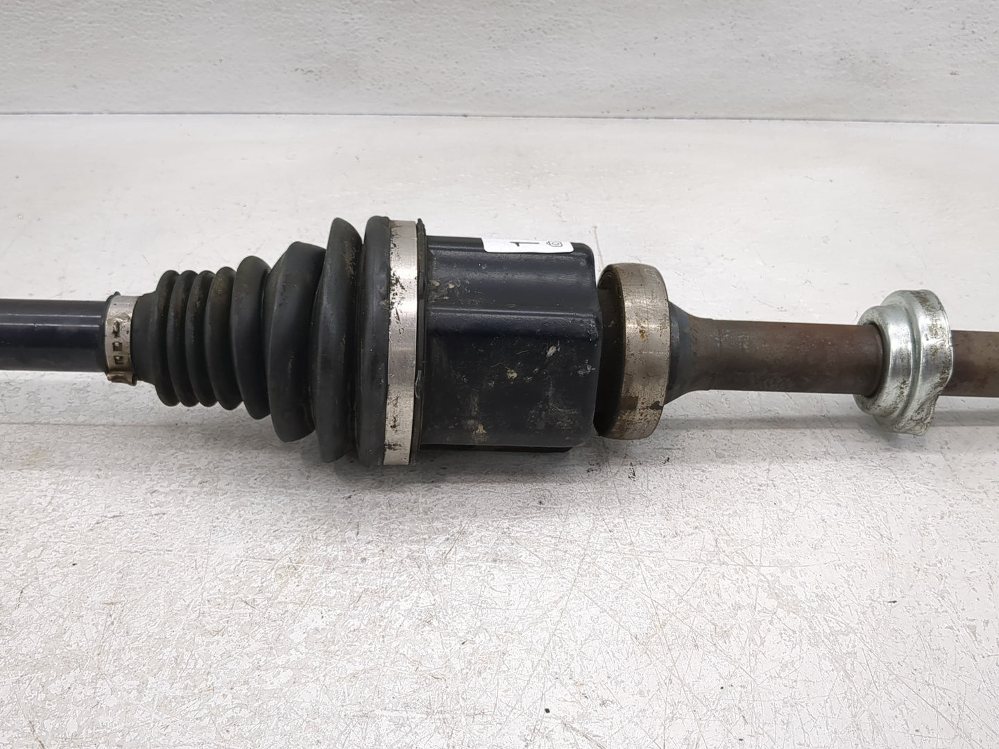 2015-2017 Land Rover Discovery Sport Axle Shaft Front Driver Cv C/v - Oemusedautoparts1.com