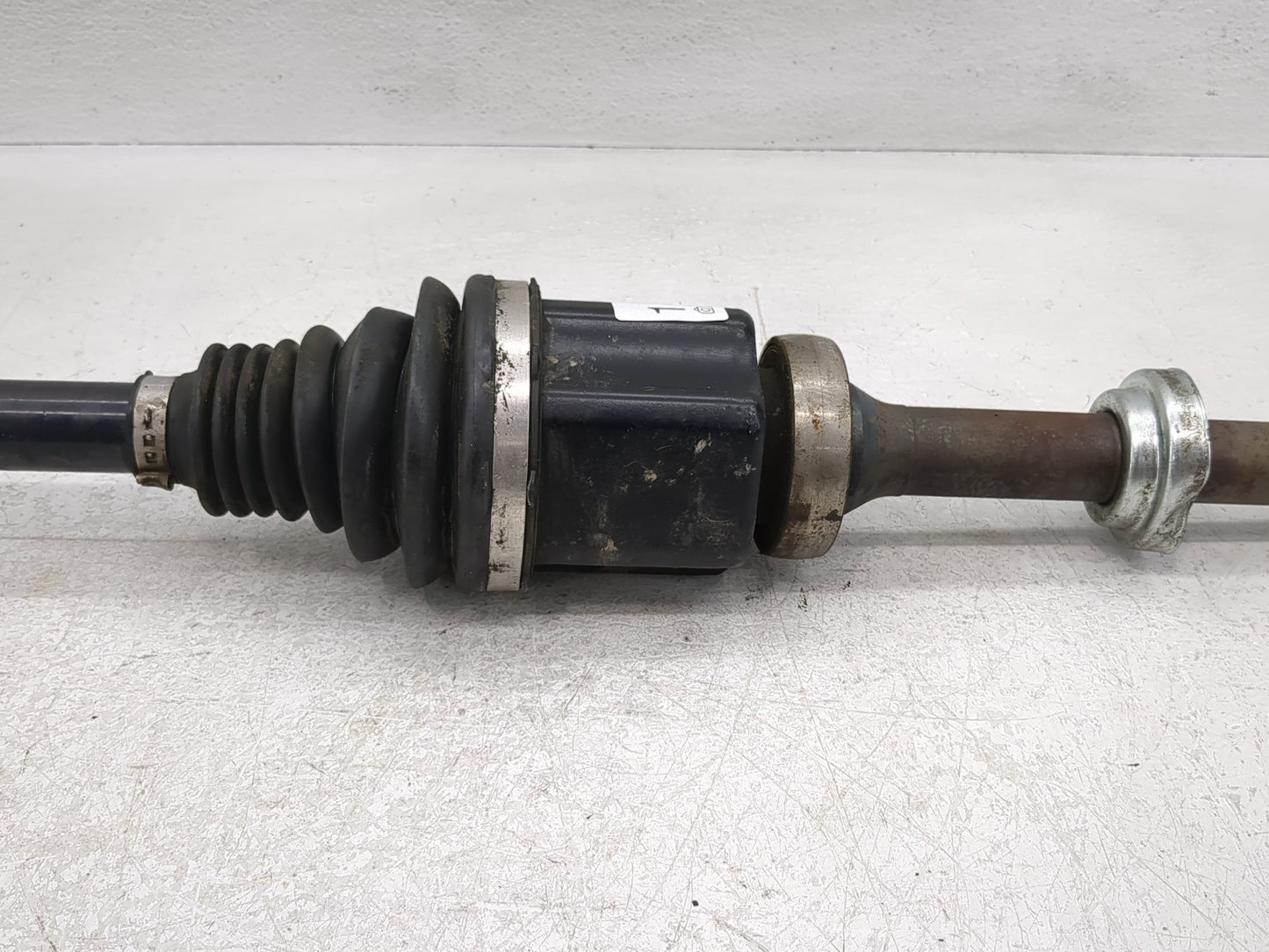 2015-2017 Land Rover Discovery Sport Axle Shaft Front Driver Cv C/v - Oemusedautoparts1.com