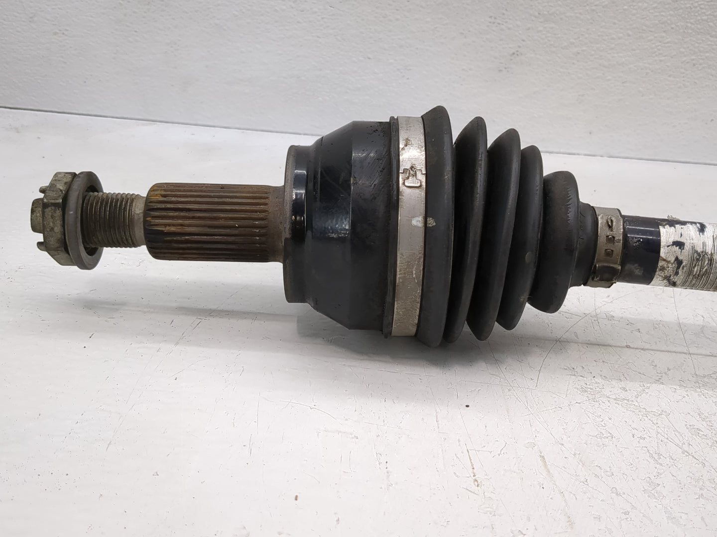2015-2017 Land Rover Discovery Sport Axle Shaft Front Driver Cv C/v - Oemusedautoparts1.com