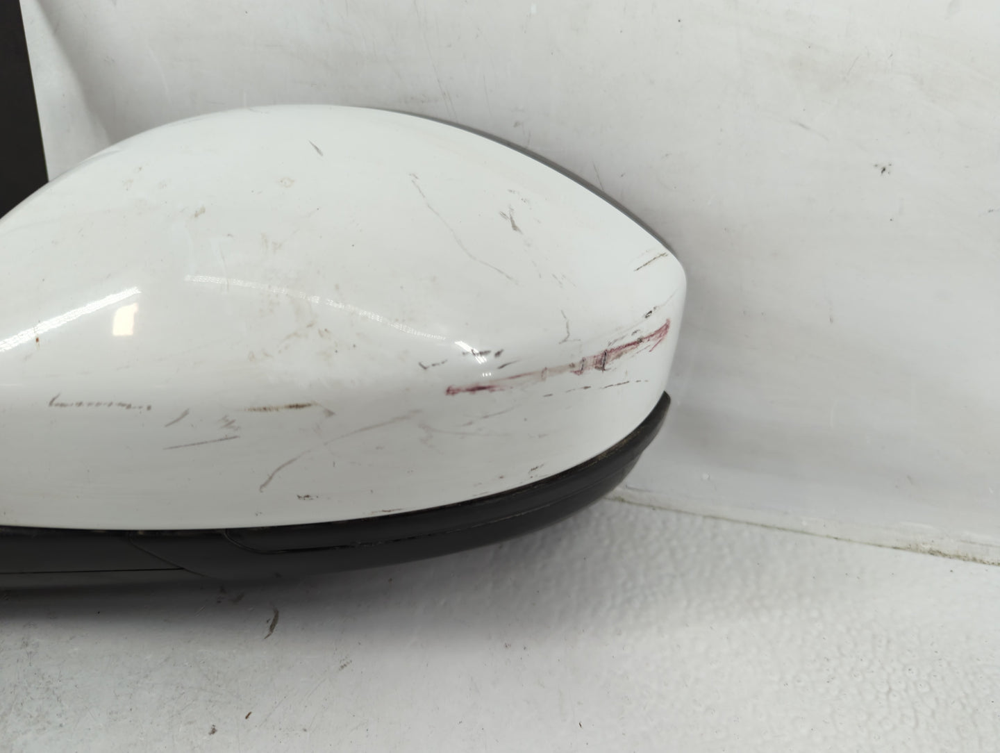 2015-2017 Land Rover Discovery Sport Driver Side View Mirror - Left Door Mirror OEM Used - Oemusedautoparts1.com