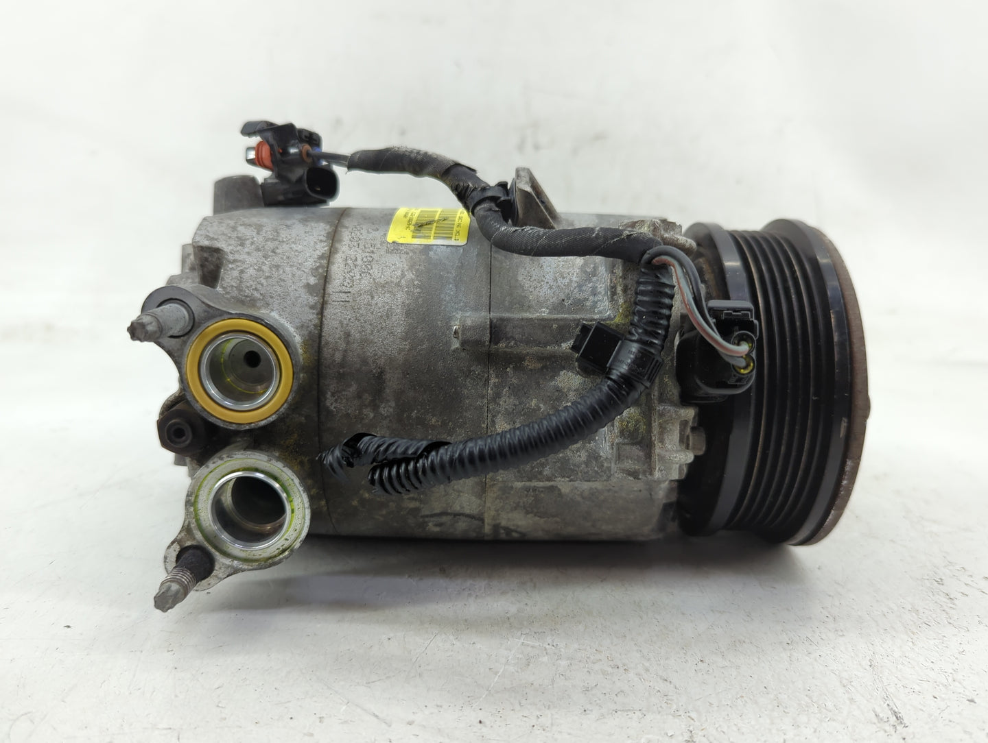 2015 Land Rover Discovery Sport Air Conditioning A/c Ac Compressor Oem - Oemusedautoparts1.com