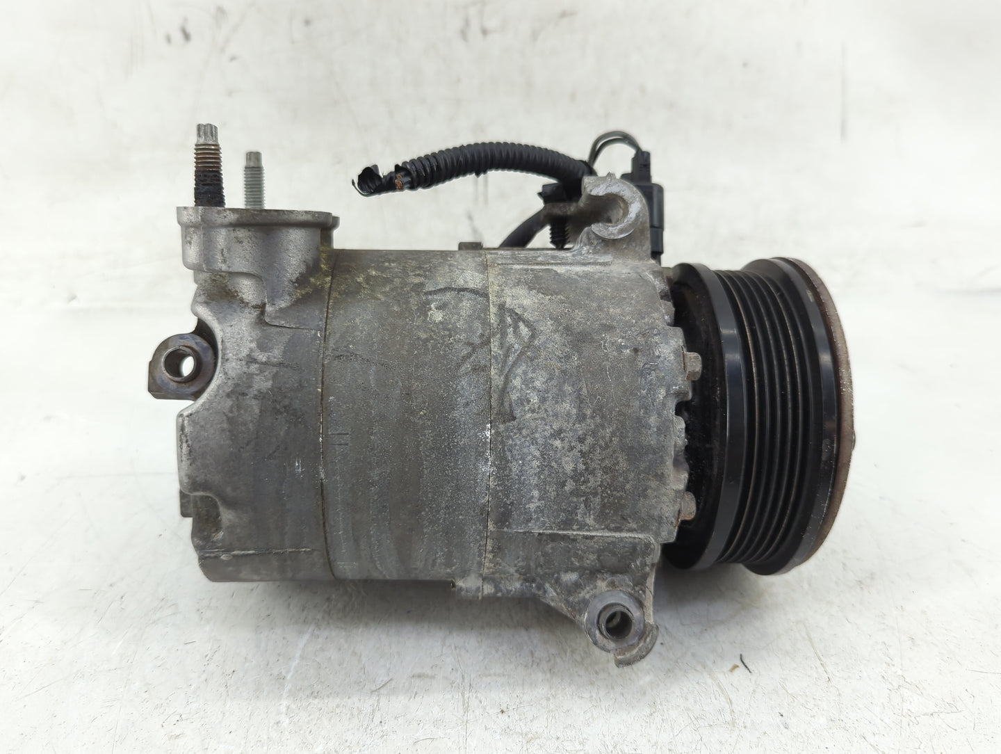 2015 Land Rover Discovery Sport Air Conditioning A/c Ac Compressor Oem - Oemusedautoparts1.com
