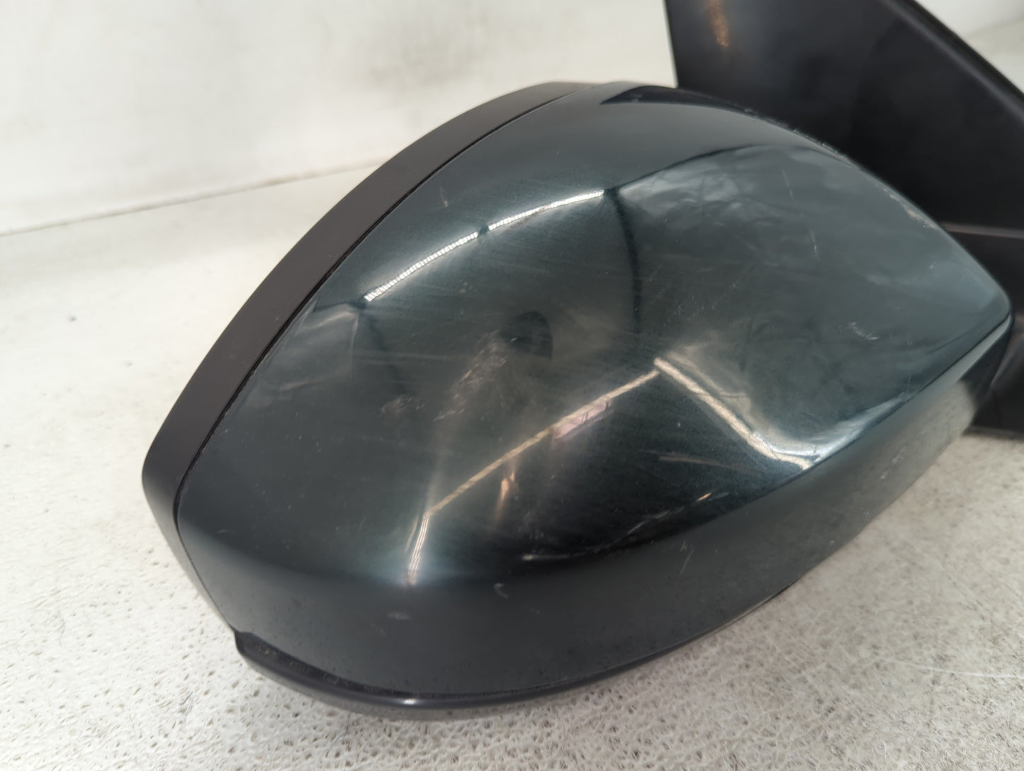 2015-2017 Land Rover Discovery Sport Passenger Side View Mirror - Right Door Mirror OEM Used - Oemusedautoparts1.com