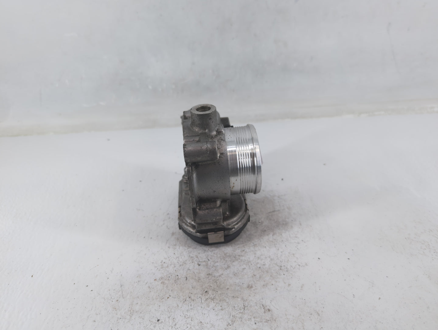 2015-2017 Land Rover Discovery Sport Throttle Body P/N:CM5E 9F991 AD Fits Fits 2014 2015 2016 2017 OEM Used Auto Parts - Oem