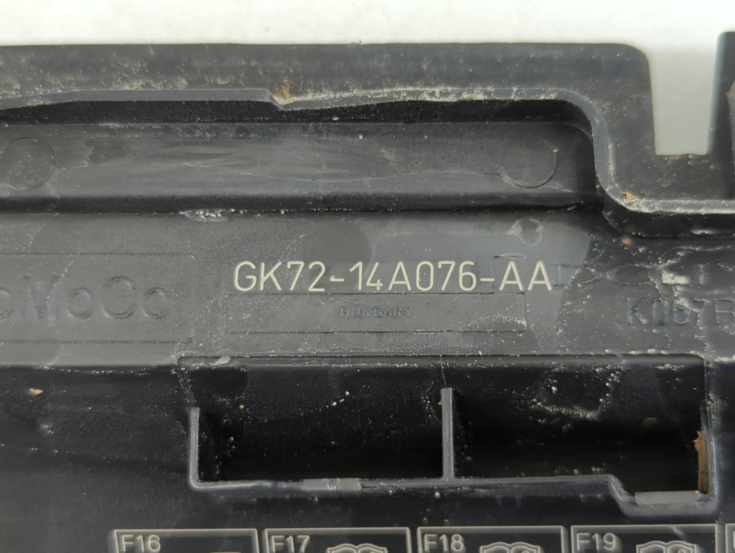 2015-2017 Land Rover Discovery Sport Fusebox Fuse Box Panel Relay Module P/N:GK72-14A076-AA Fits Fits 2015 2016 2017 OEM Use