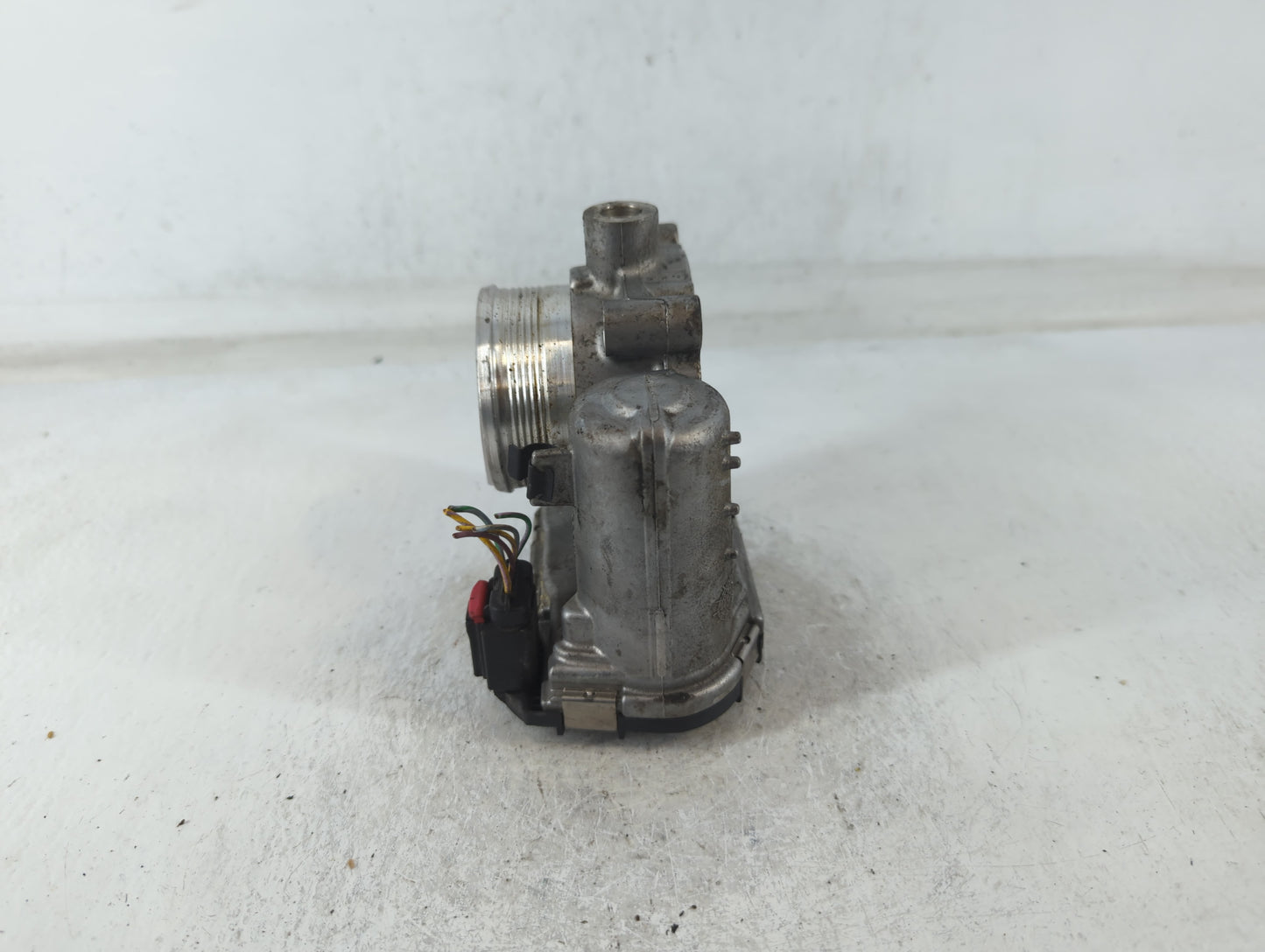 2015-2017 Land Rover Discovery Sport Throttle Body P/N:CM5E 9F991 AD Fits Fits 2014 2015 2016 2017 OEM Used Auto Parts - Oem