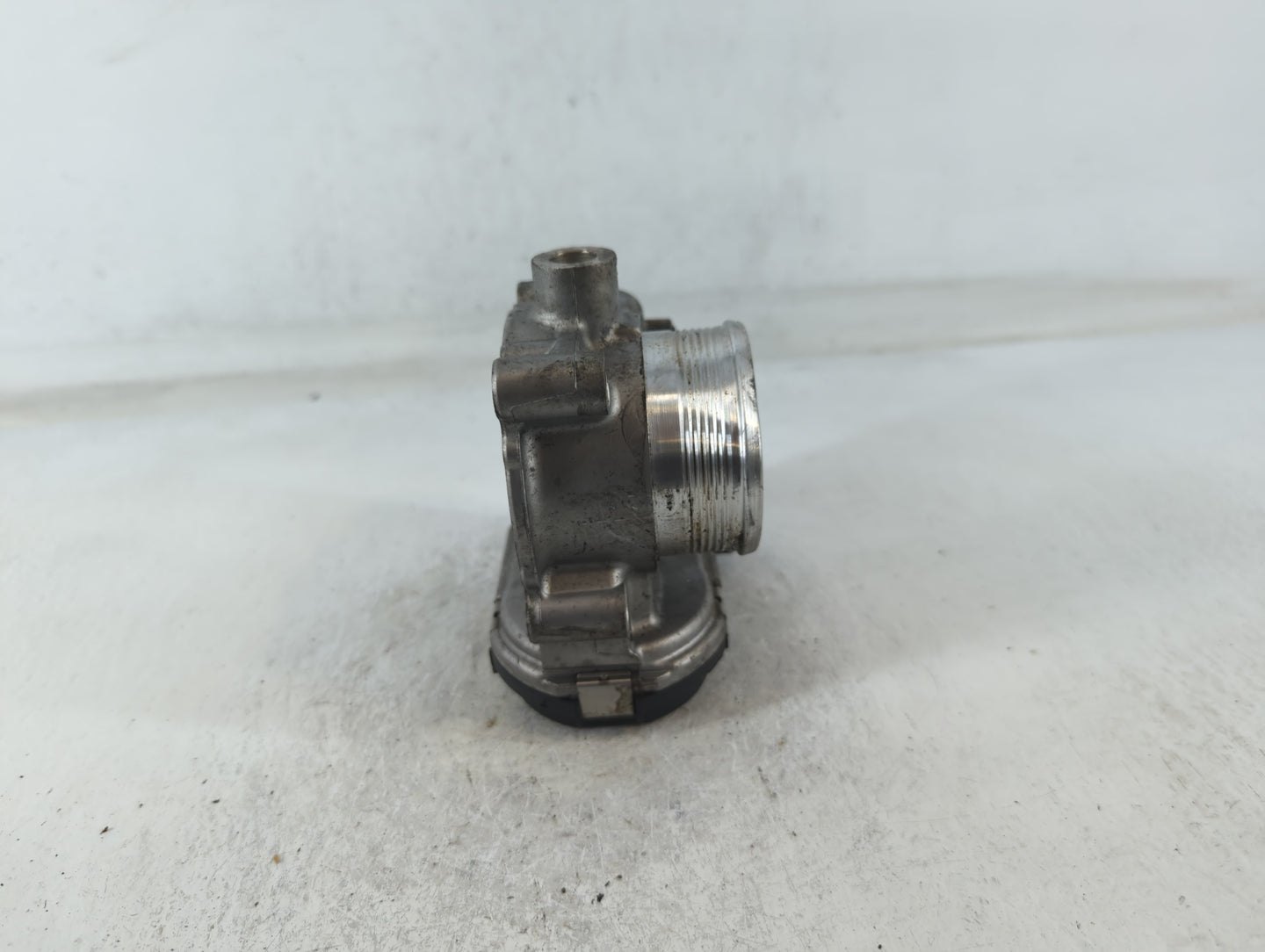 2015-2017 Land Rover Discovery Sport Throttle Body P/N:CM5E 9F991 AD Fits Fits 2014 2015 2016 2017 OEM Used Auto Parts - Oem