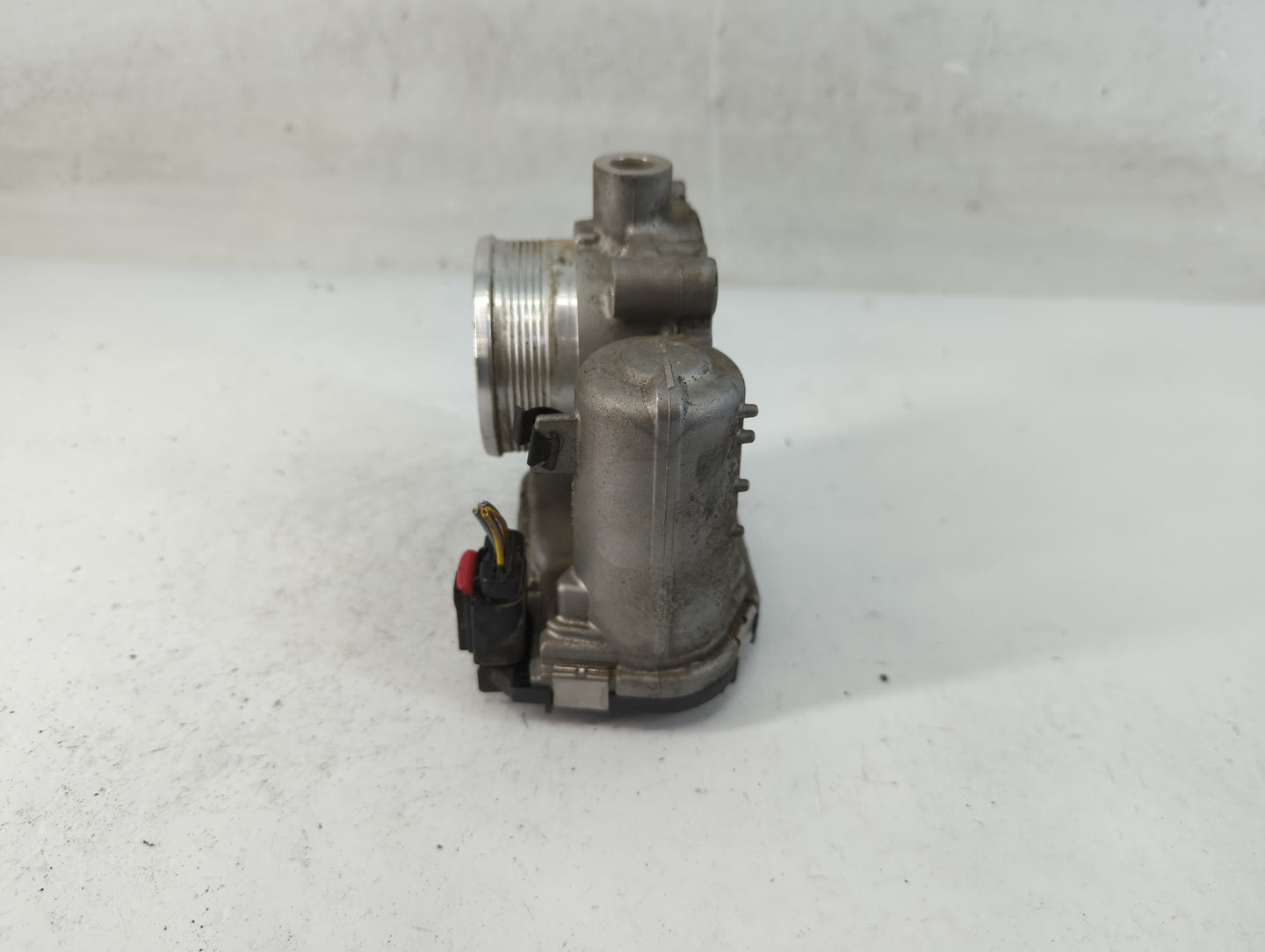 2015-2017 Land Rover Discovery Sport Throttle Body P/N:CM5E 9F991 AD Fits Fits 2014 2015 2016 2017 OEM Used Auto Parts - Oem
