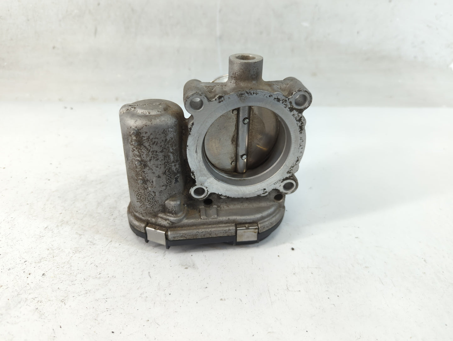 2015-2017 Land Rover Discovery Sport Throttle Body P/N:CM5E 9F991 AD Fits Fits 2014 2015 2016 2017 OEM Used Auto Parts - Oem