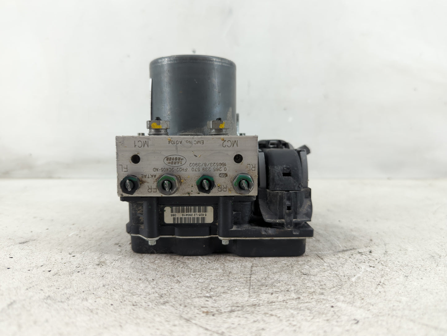 2015-2016 Land Rover Lr4 ABS Pump Control Module Replacement P/N:0 265 239 570 Fits Fits 2015 2016 OEM Used Auto Parts - Oem