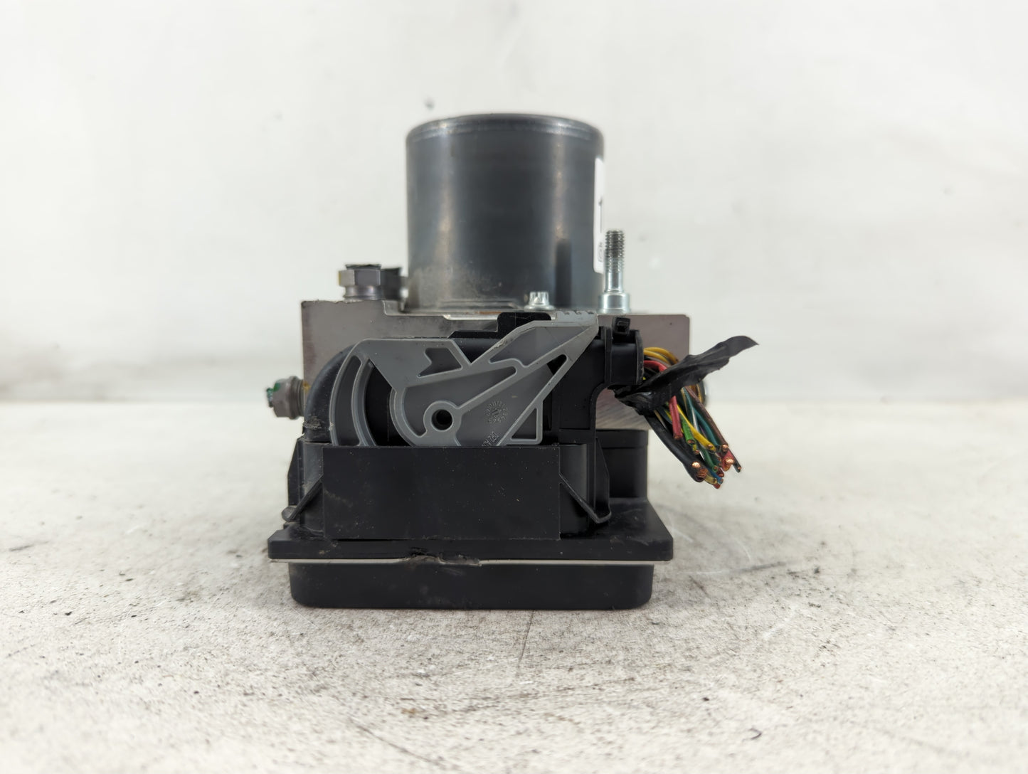 2015-2016 Land Rover Lr4 ABS Pump Control Module Replacement P/N:0 265 239 570 Fits Fits 2015 2016 OEM Used Auto Parts - Oem