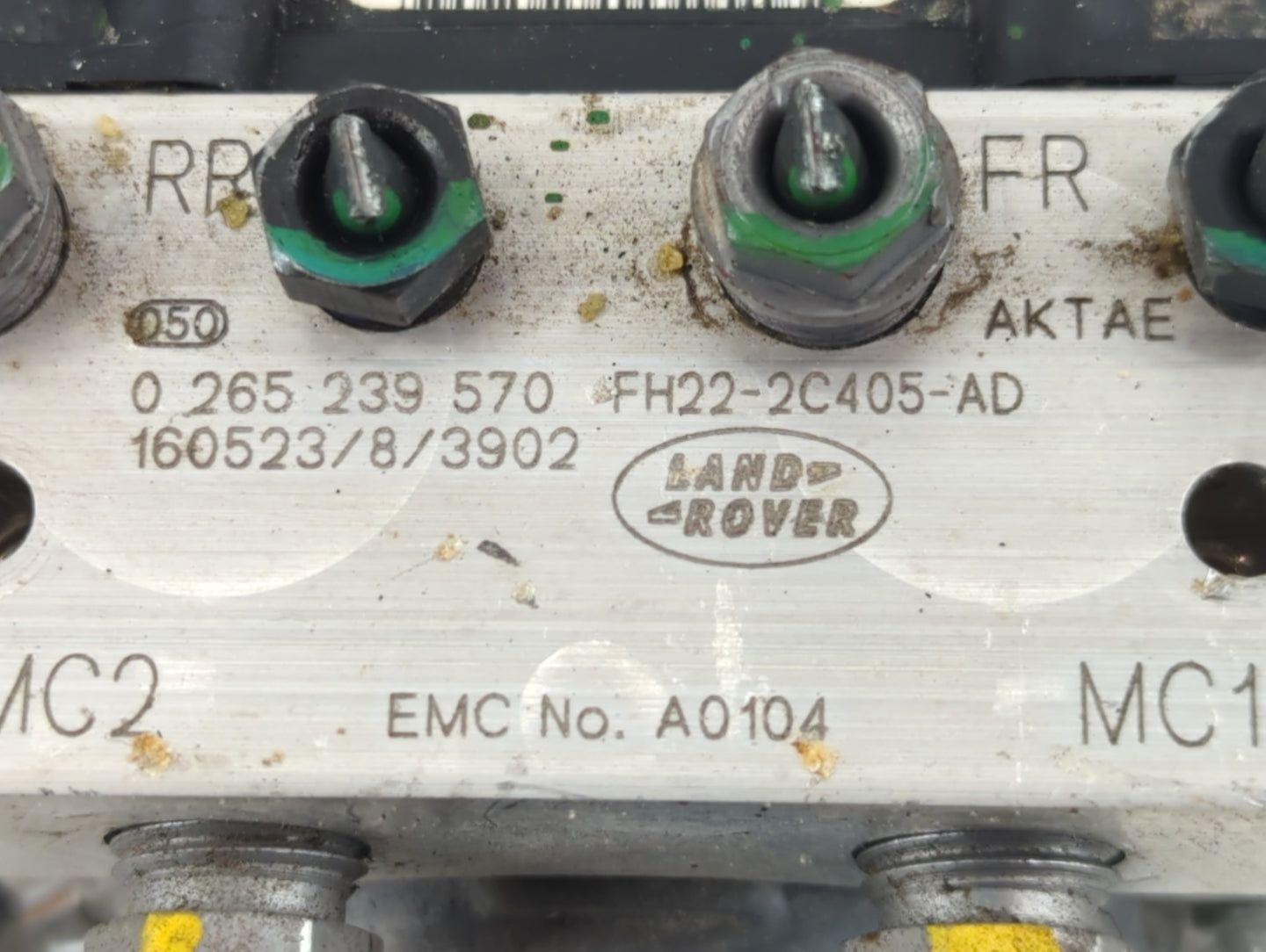 2015-2016 Land Rover Lr4 ABS Pump Control Module Replacement P/N:0 265 239 570 Fits Fits 2015 2016 OEM Used Auto Parts - Oem