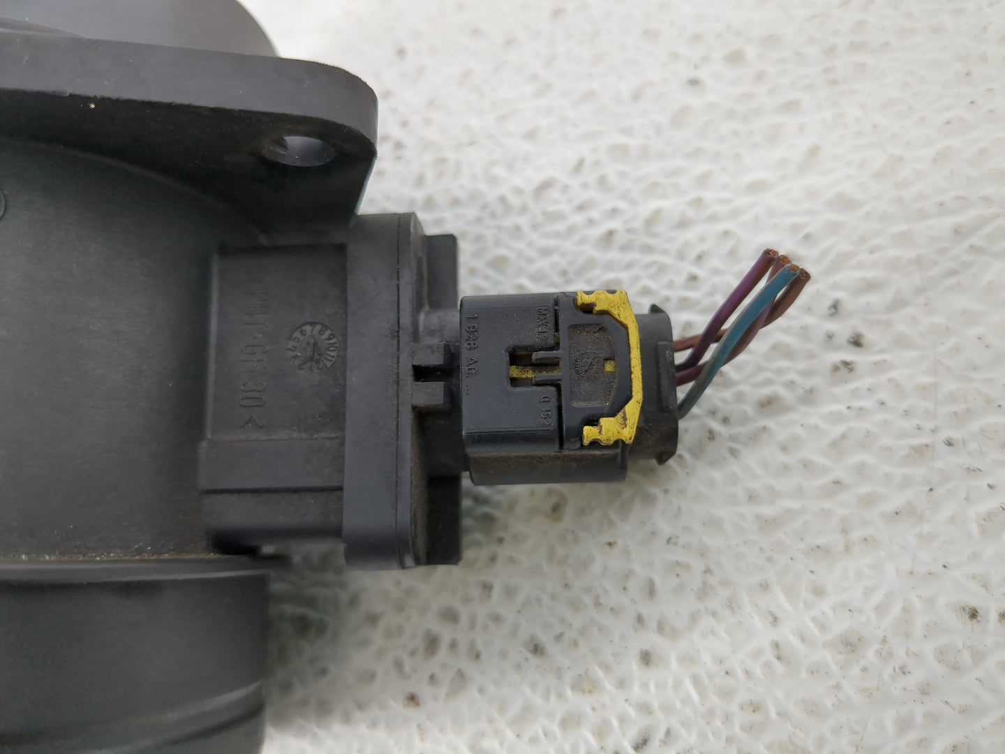 2016 Land Rover Lr4 Mass Air Flow Meter Maf - Oemusedautoparts1.com