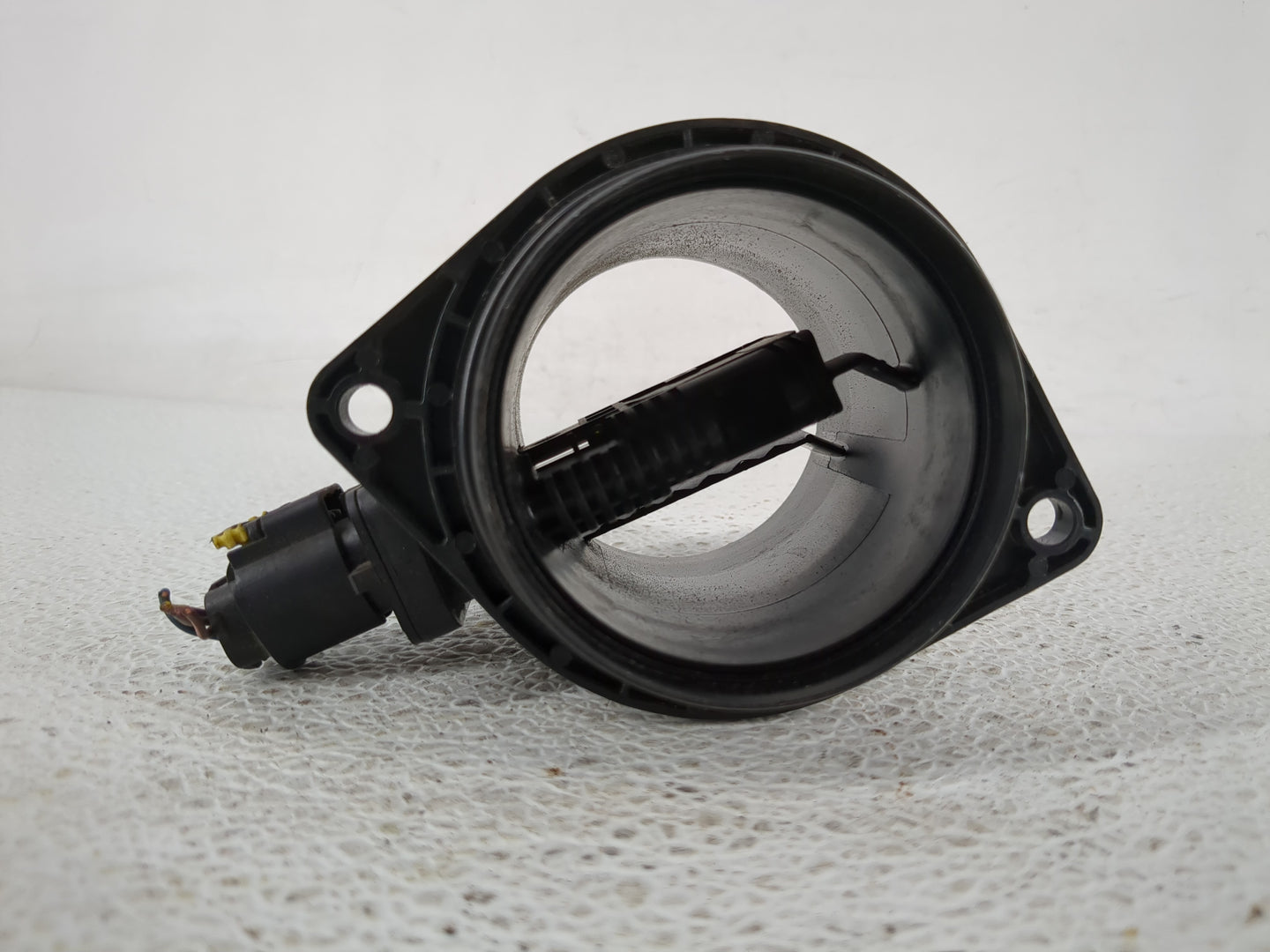 2016 Land Rover Lr4 Mass Air Flow Meter Maf - Oemusedautoparts1.com