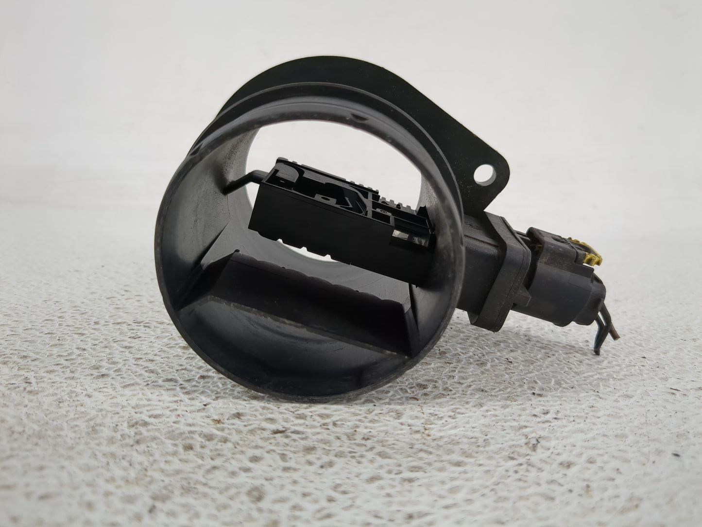 2016 Land Rover Lr4 Mass Air Flow Meter Maf - Oemusedautoparts1.com