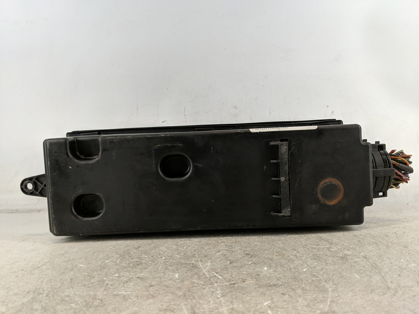 2014-2016 Land Rover Lr4 Fusebox Fuse Box Panel Relay Module P/N:2016602004 GH22-14290-AFA Fits Fits 2014 2015 2016 OEM Used