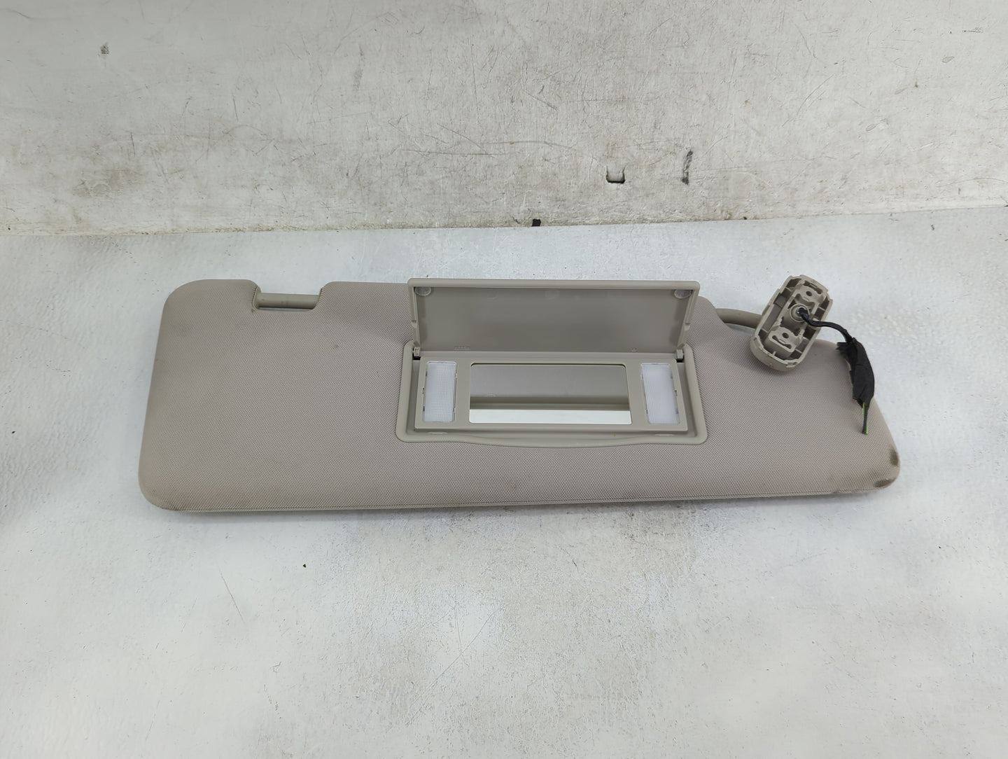 2010-2016 Land Rover Lr4 Sun Visor Shade Replacement Passenger Right Mirror Fits Fits 2010 2011 2012 2013 2014 2015 2016 OEM