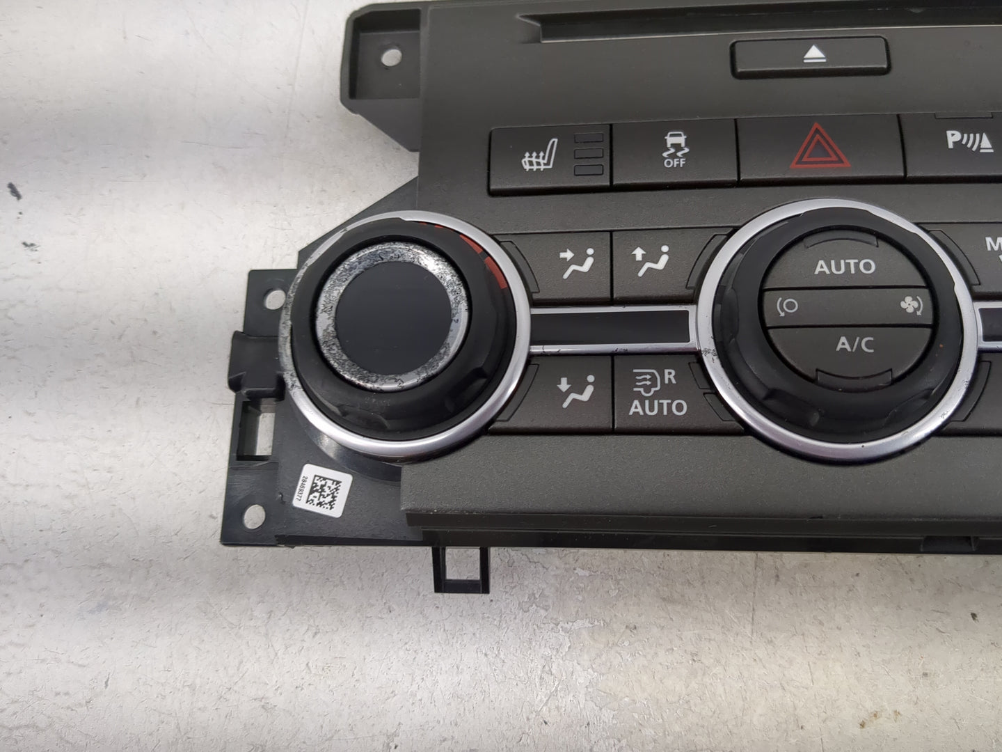 2010-2016 Land Rover Lr4 Climate Control Module Temperature AC/Heater Replacement P/N:GH22-19E900-NA 28469377 Fits OEM Used 