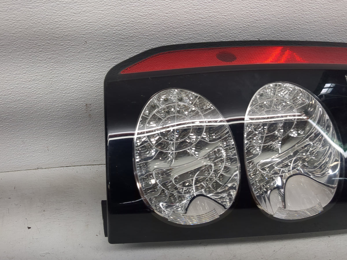 2014-2016 Land Rover Lr4 Tail Light Assembly Passenger Right OEM P/N:EH22-13404 Fits Fits 2014 2015 2016 OEM Used Auto Parts