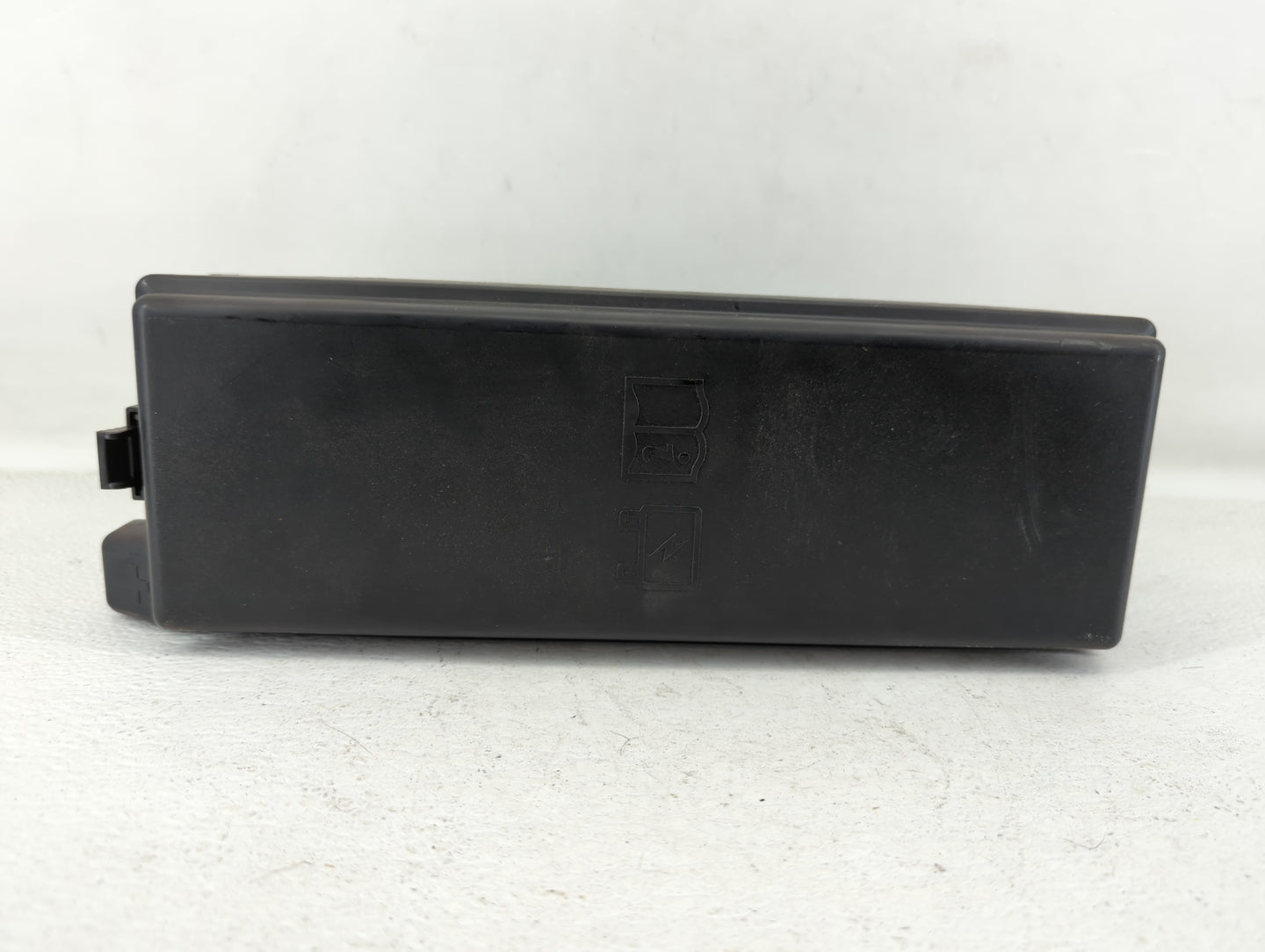 2014-2016 Land Rover Lr4 Fusebox Fuse Box Panel Relay Module Fits Fits 2014 2015 2016 OEM Used Auto Parts - Oemusedautoparts