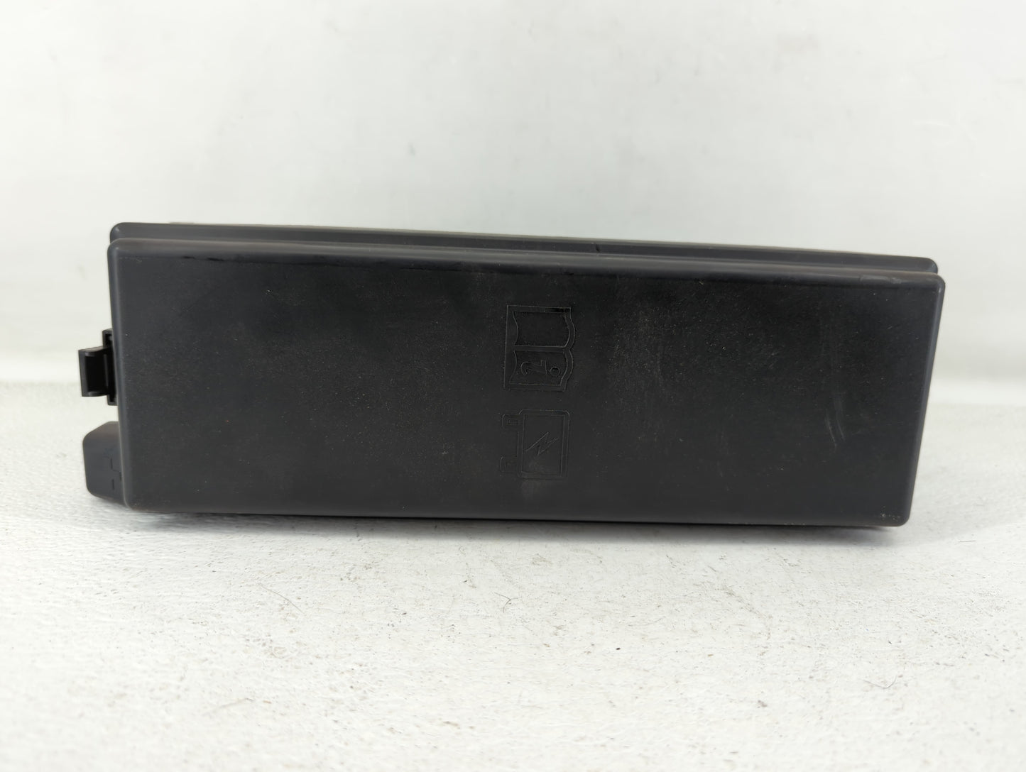 2014-2016 Land Rover Lr4 Fusebox Fuse Box Panel Relay Module Fits Fits 2014 2015 2016 OEM Used Auto Parts - Oemusedautoparts