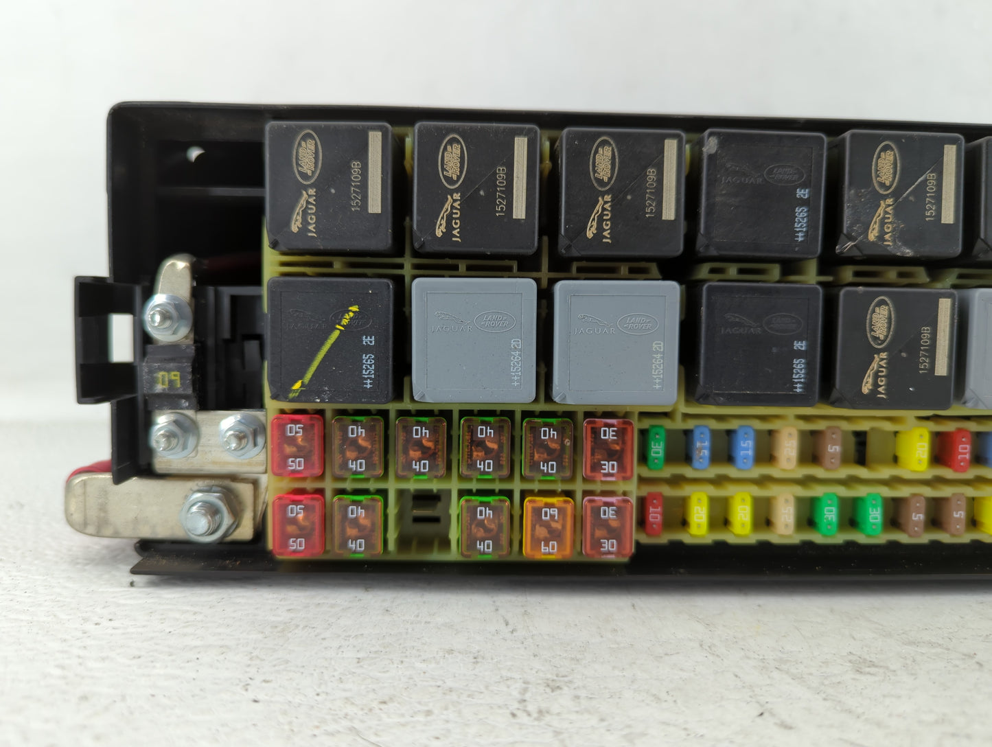 2014-2016 Land Rover Lr4 Fusebox Fuse Box Panel Relay Module Fits Fits 2014 2015 2016 OEM Used Auto Parts - Oemusedautoparts