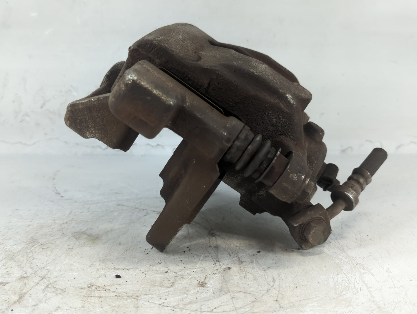 2014-2016 Land Rover Lr4 Front Passenger Right Brake Caliper - Oemusedautoparts1.com