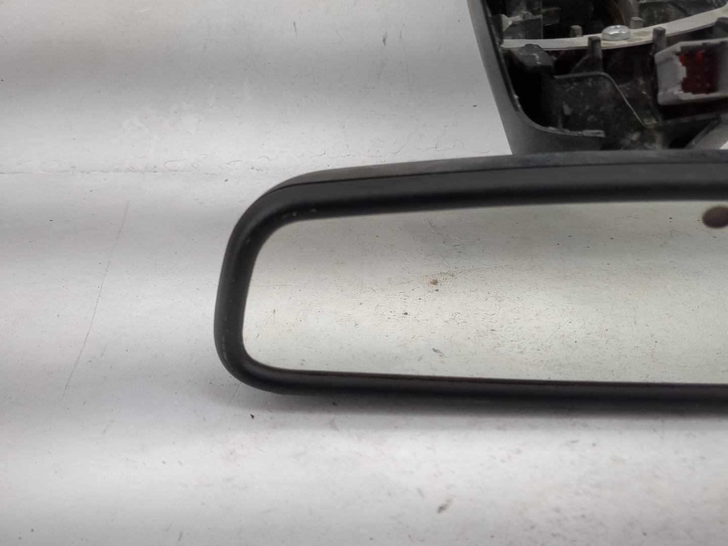 2016 Land Rover Range Rover Interior Rear View Mirror Replacement OEM P/N:048073 028073, GNTX-1175 Fits OEM Used Auto Parts 
