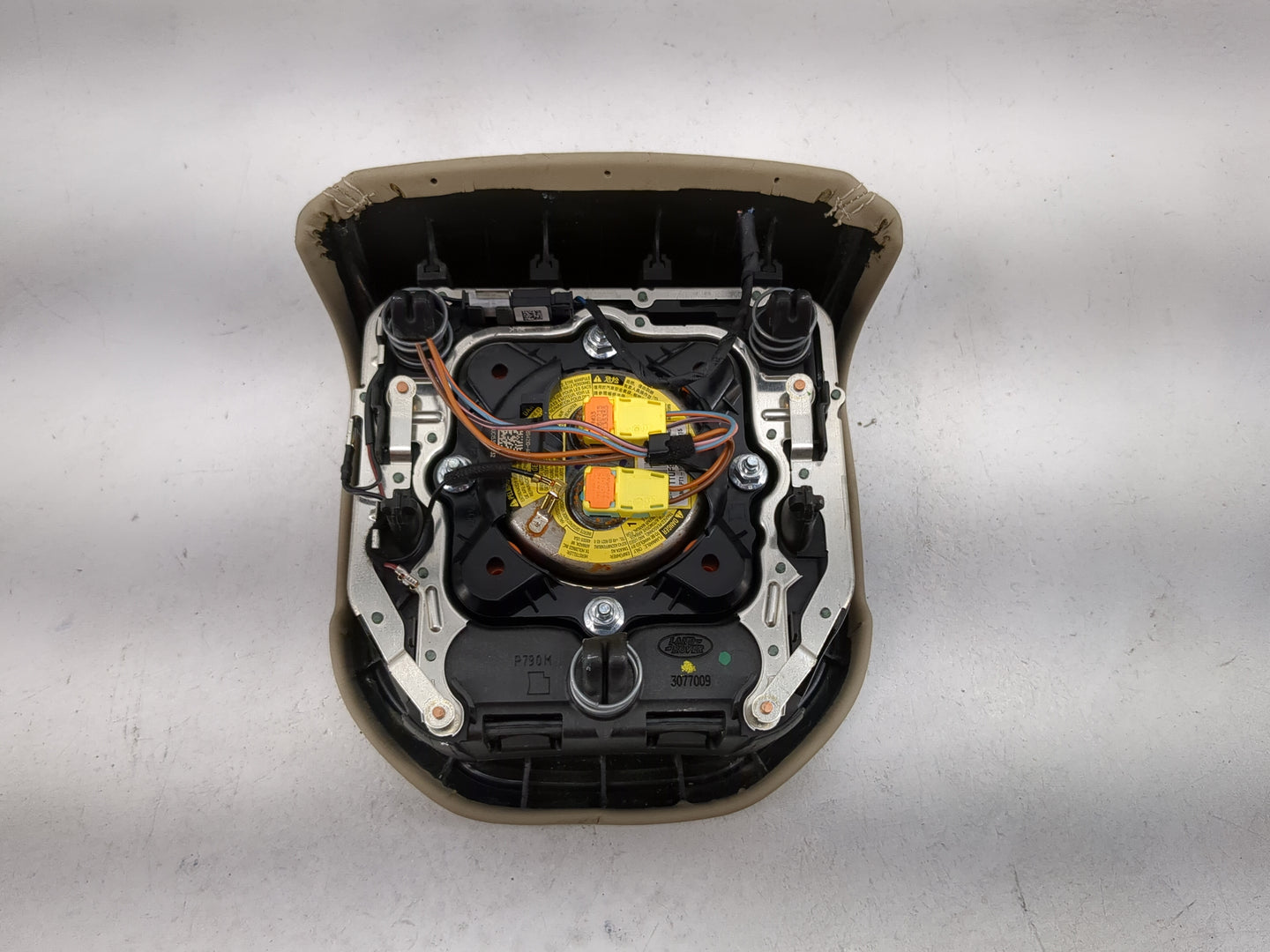 2014 Land Rover Range Rover Air Bag Driver Left Steering Wheel Mounted 1479600 - Oemusedautoparts1.com